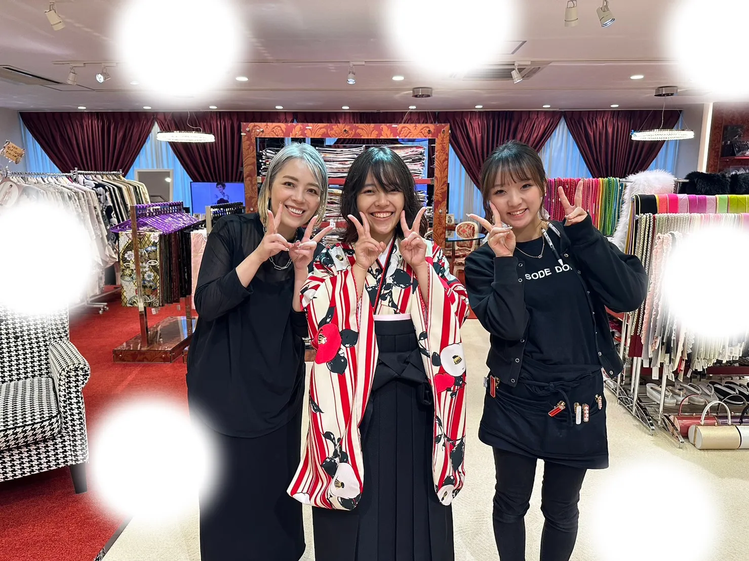 袴　振袖　レンタル　大阪　梅田　安い　かわいい　イマドキ　くすみカラー　レース　オシャレ　派手　被らない　個性的　シンプル　前撮り　ペット可