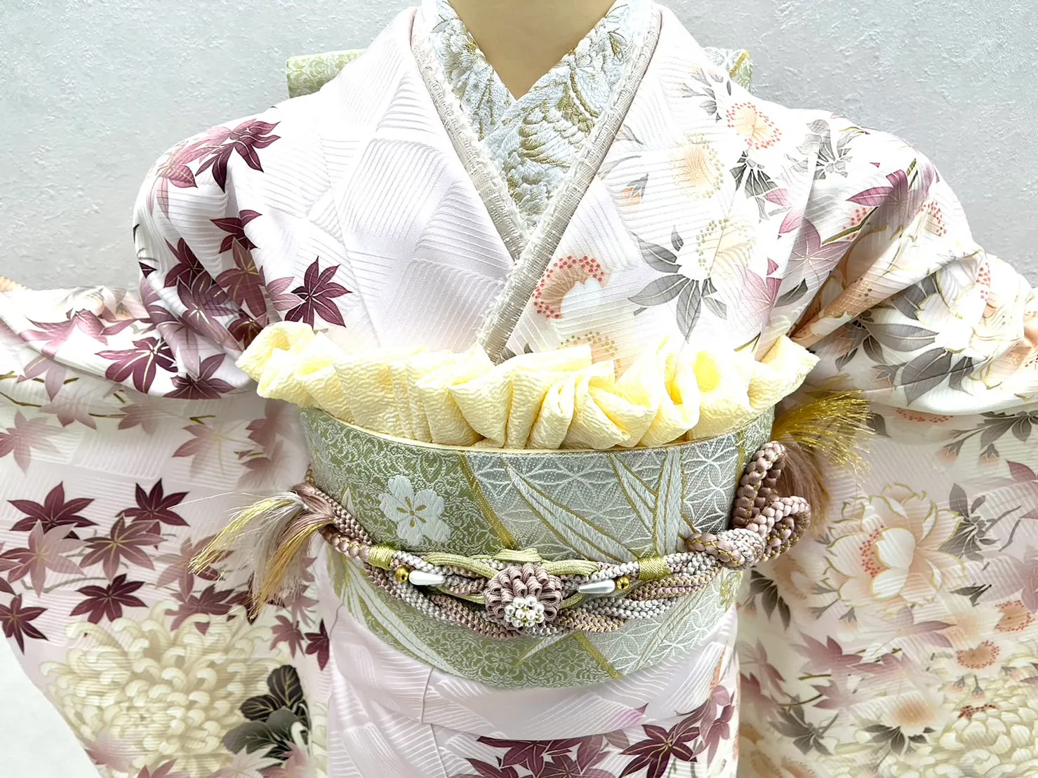 振袖レンタル　奈良　橿原　かわいい　おしゃれ　個性派　かわいい　かっこいい　くすみ　イマドキ　