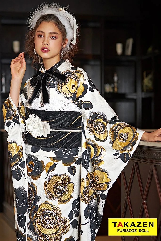 【TAKAZEN橿原店】13日♡りな店長オススメのTAKAZEN史上超高級！約3000個のスワロフスキー＆ビジュー付きの特別なお振袖♡
