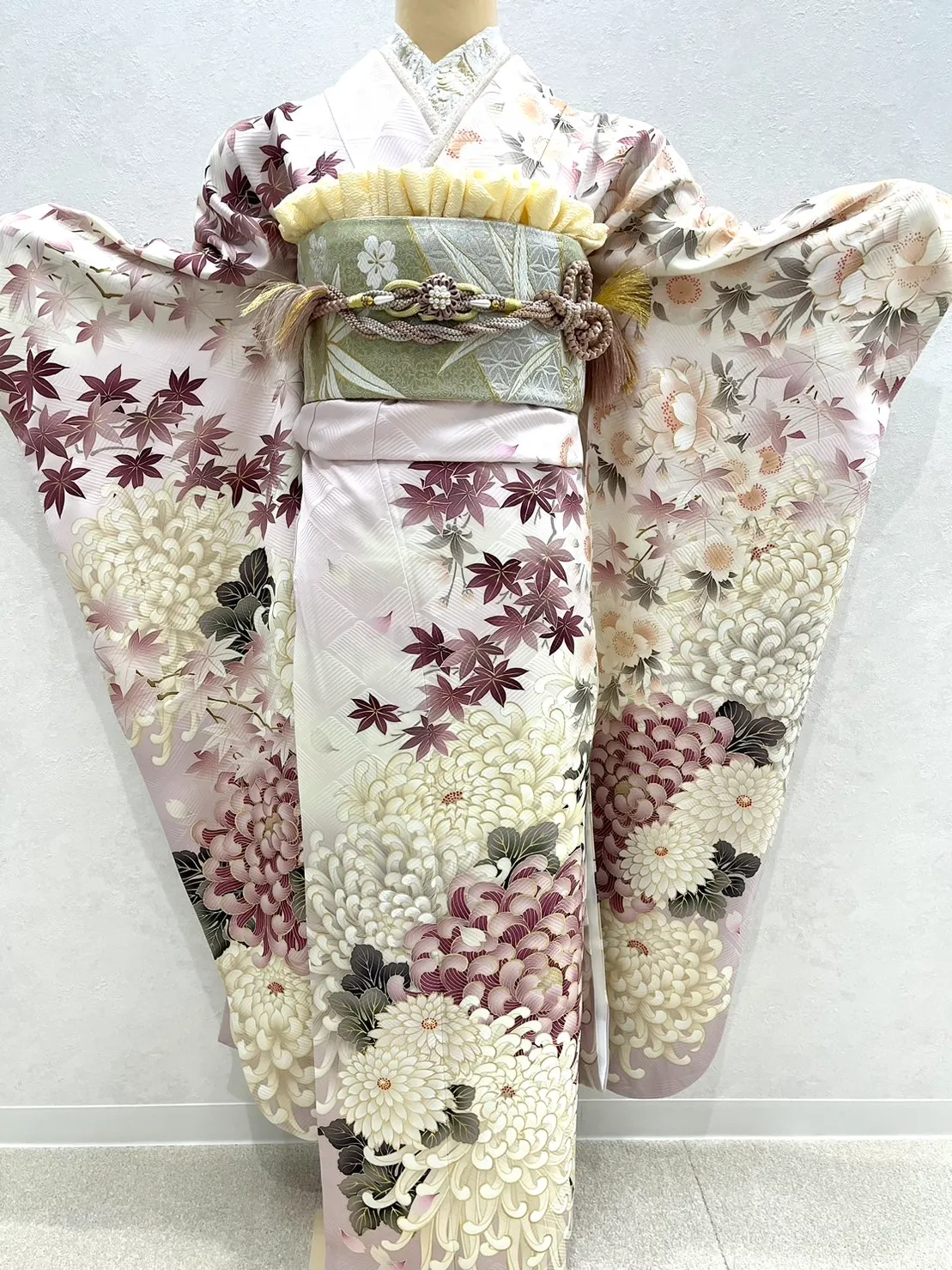振袖レンタル　奈良　橿原　かわいい　おしゃれ　個性派　かわいい　かっこいい　くすみ　イマドキ　