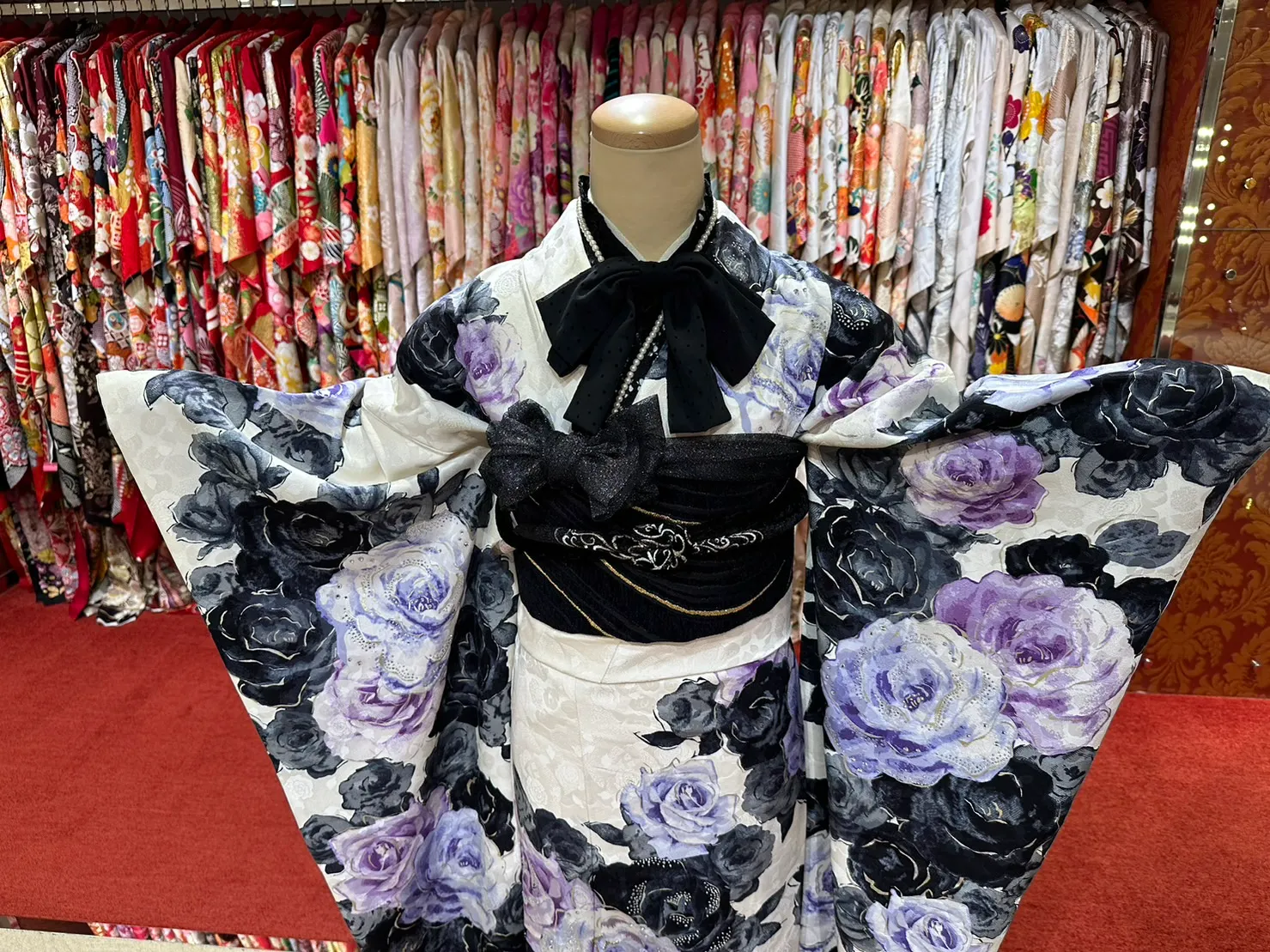 振袖レンタル　袴レンタル　成人式　前撮り　梅田　袴　くすみカラー　かわいい　イマドキ　淡色　古典　タカゼン　大阪　安い