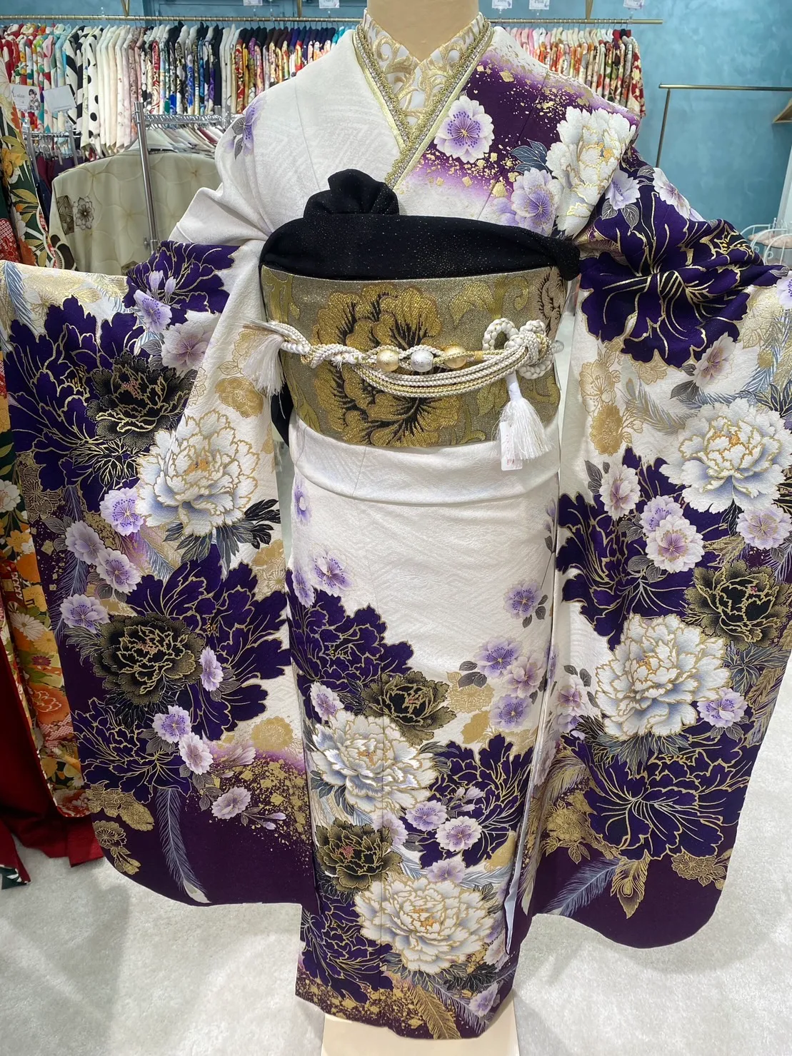 成人式　振袖　モード　紫