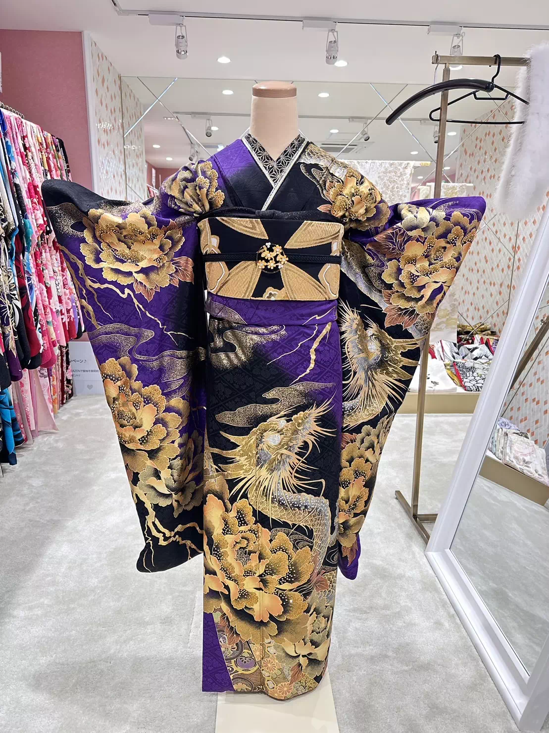 TAKAZEN姫路店　加古川市　高砂市　人気振袖　振袖レンタル　姫路市　成人式　卒業式　袴　振袖　イマドキ振袖　香音　