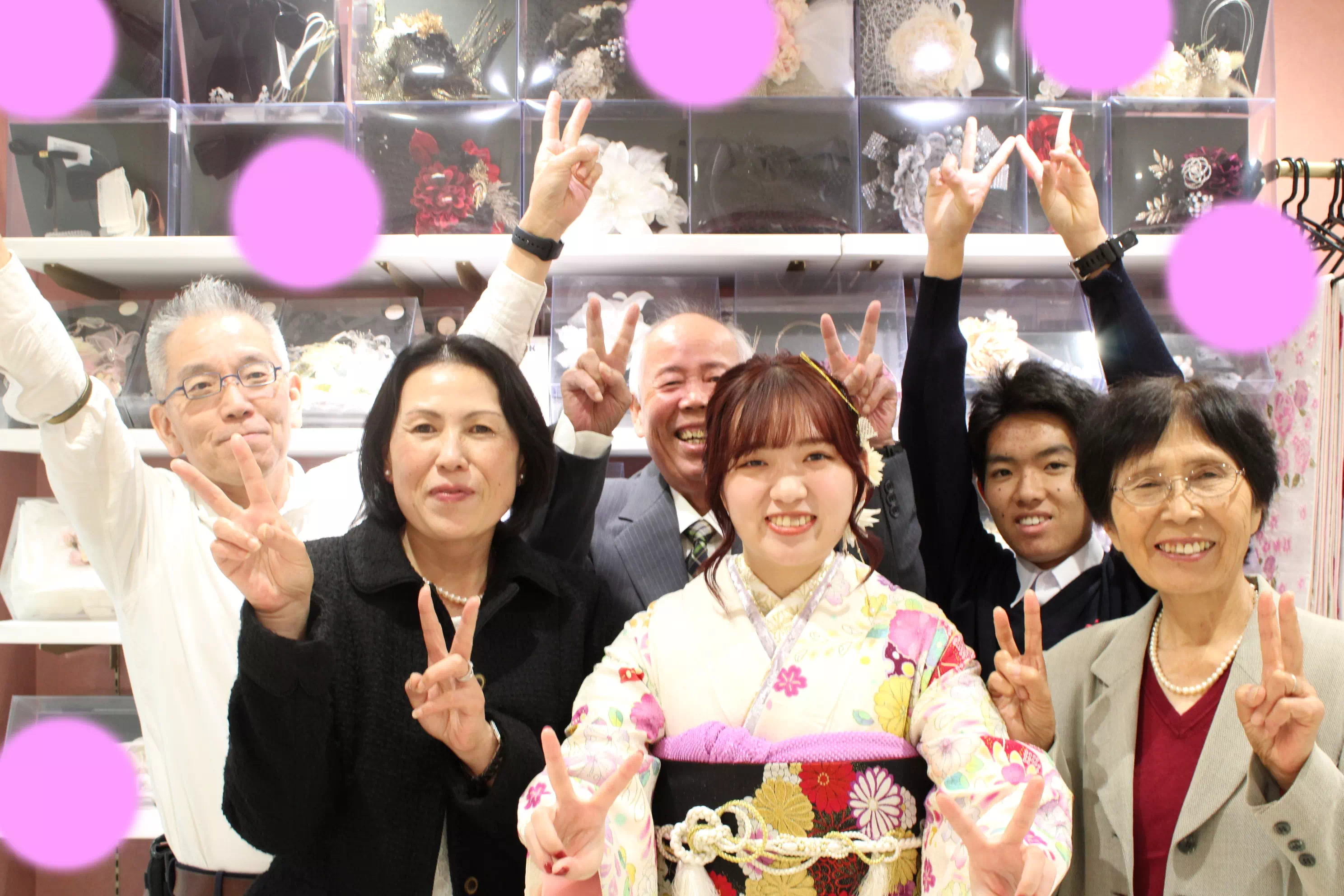 TAKAZEN姫路店　加古川市　高砂市　人気振袖　振袖レンタル　姫路市　成人式　卒業式　袴　振袖　イマドキ振袖　古典柄　カワイイ　白
