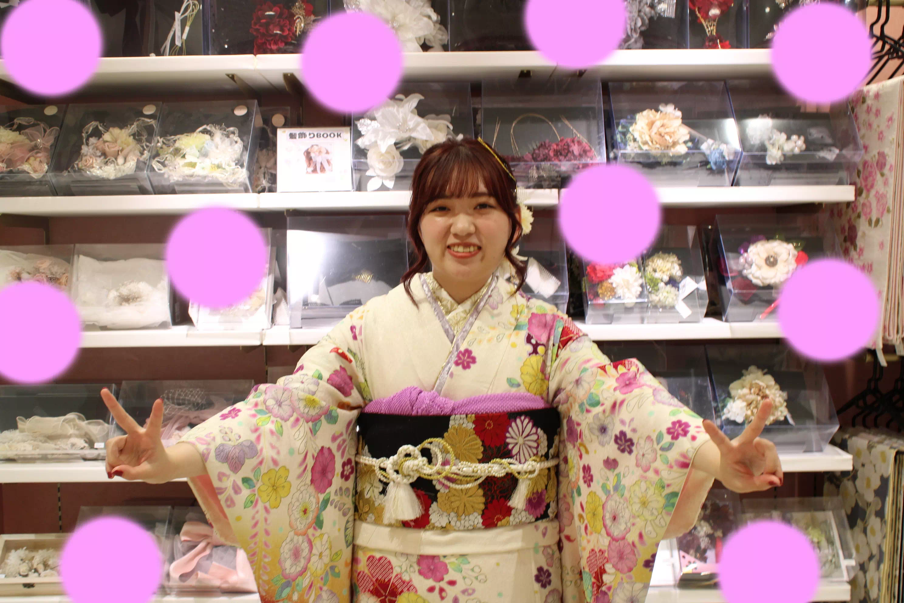 TAKAZEN姫路店　加古川市　高砂市　人気振袖　振袖レンタル　姫路市　成人式　卒業式　袴　振袖　イマドキ振袖　古典柄　カワイイ　白