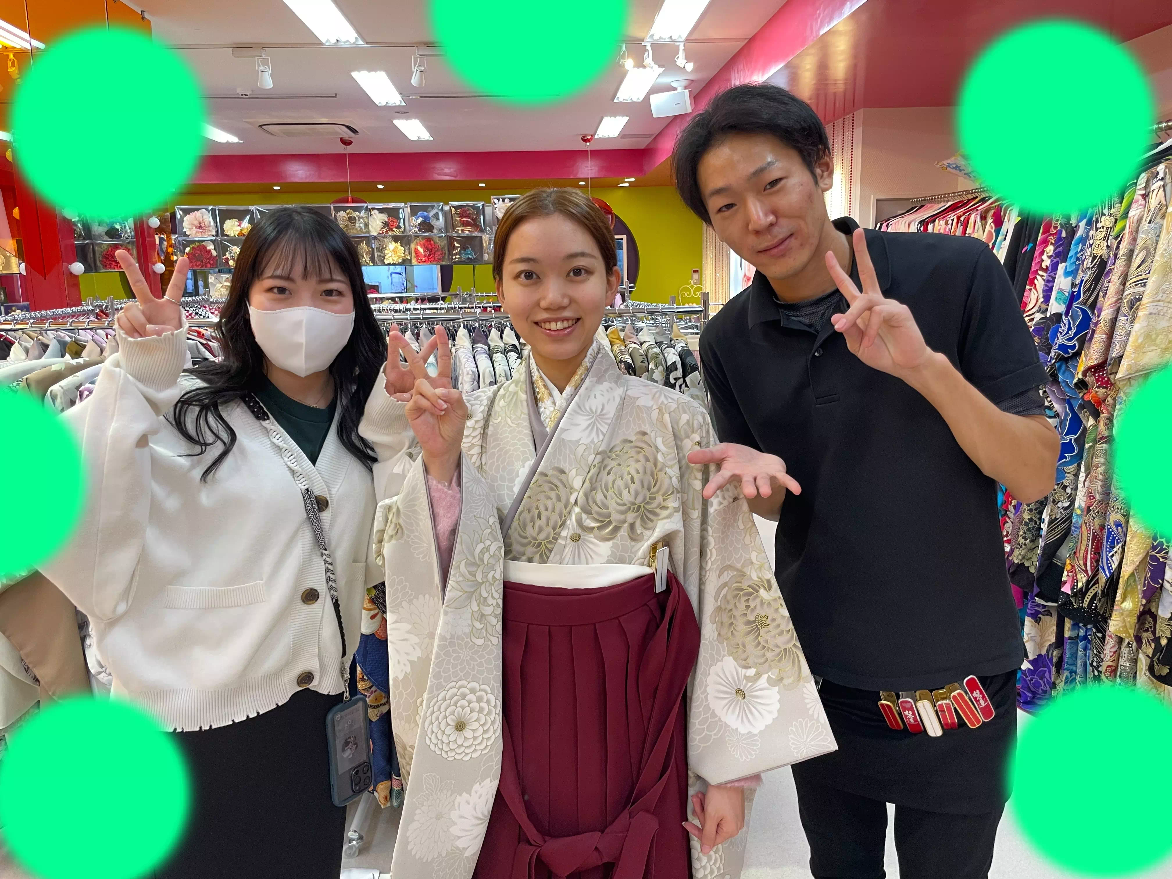 神戸　卒業式　袴　かわいい　くすみコーデ　