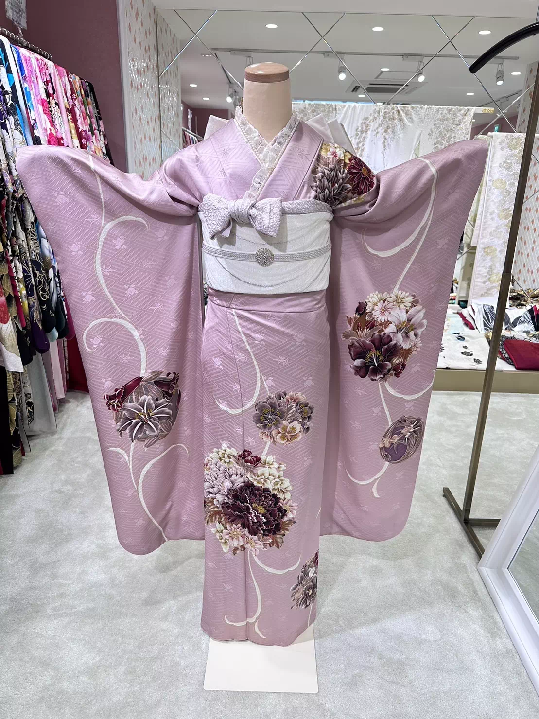 TAKAZEN姫路店　加古川市　高砂市　人気振袖　振袖レンタル　姫路市　成人式　卒業式　袴　振袖　イマドキ振袖　ピンク　くすみ