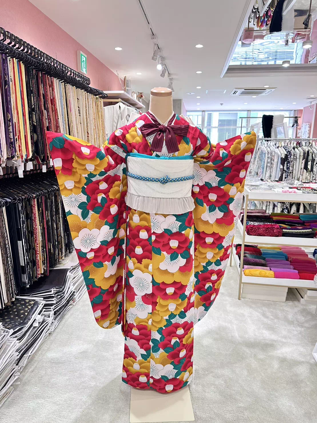 TAKAZEN姫路店　加古川市　高砂市　人気振袖　振袖レンタル　姫路市　成人式　卒業式　袴　振袖　イマドキ振袖　香音　