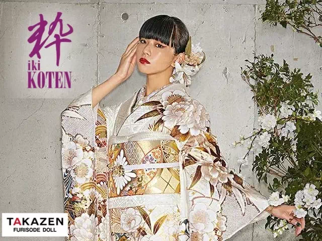 【TAKAZEN姫路店】♡13日　白地の古典柄のクールビューティーの粋古典のお振袖のご紹介♡