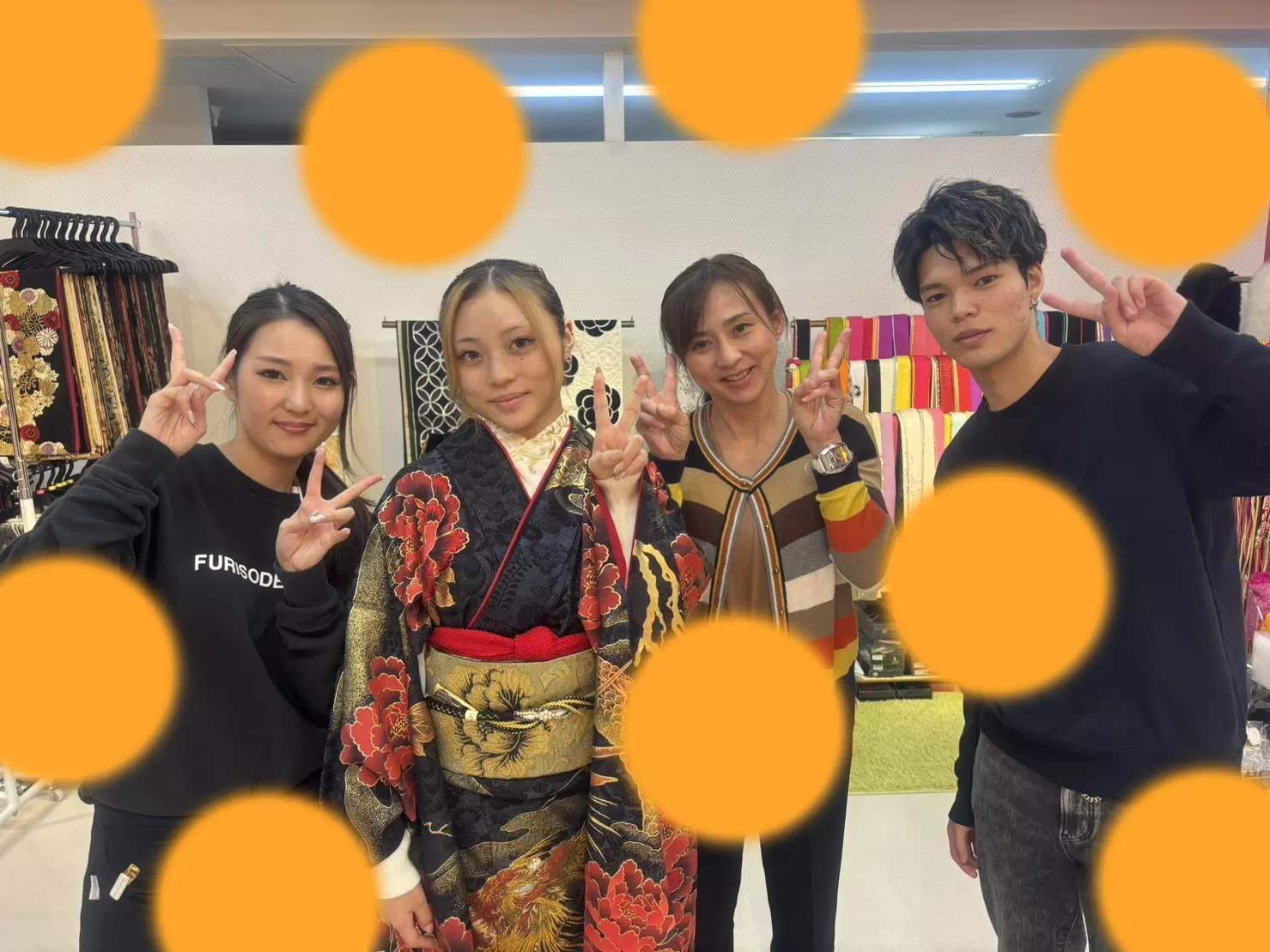 TAKAZEN神戸店　成人式　振袖レンタル　かっこいい　派手　ジャパンモード　龍　キラキラ