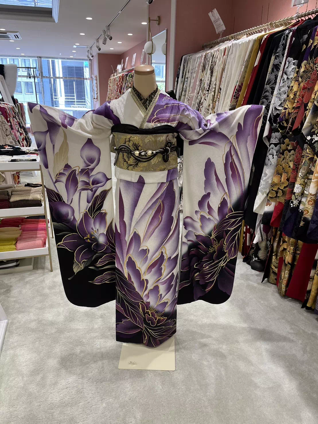 TAKAZEN姫路店　加古川市　高砂市　人気振袖　振袖レンタル　姫路市　成人式　卒業式　袴　振袖　イマドキ振袖　モード　大人っぽい