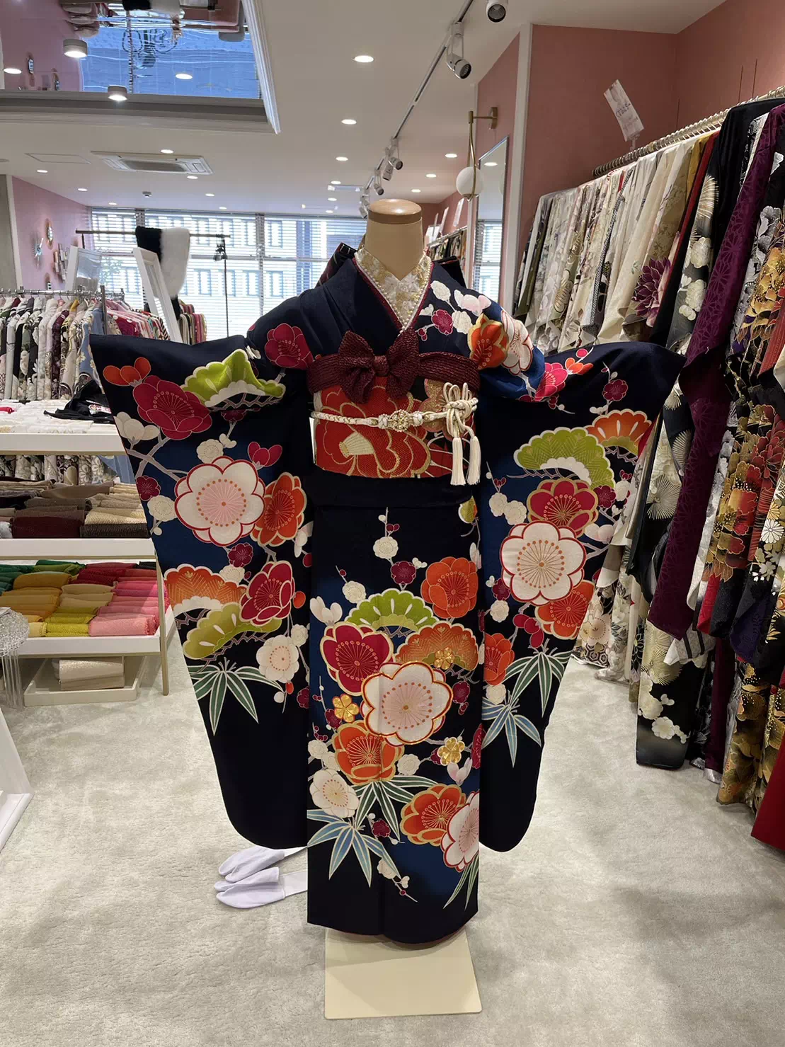 TAKAZEN姫路店　加古川市　高砂市　人気振袖　振袖レンタル　姫路市　成人式　卒業式　袴　振袖　イマドキ振袖　古典柄　はんなり　きれいめ