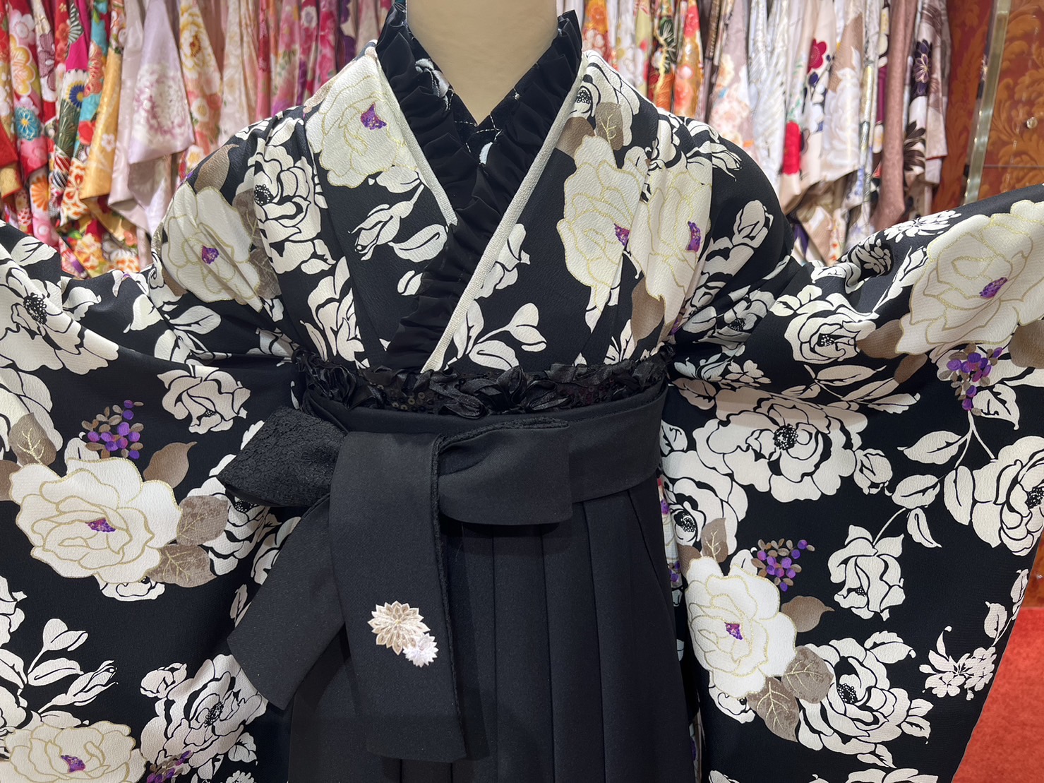 袴　振袖　レンタル　大阪　梅田　安い　かわいい　イマドキ　くすみカラー　レース　オシャレ　派手　被らない　個性的　シンプル　前撮り　ペット可