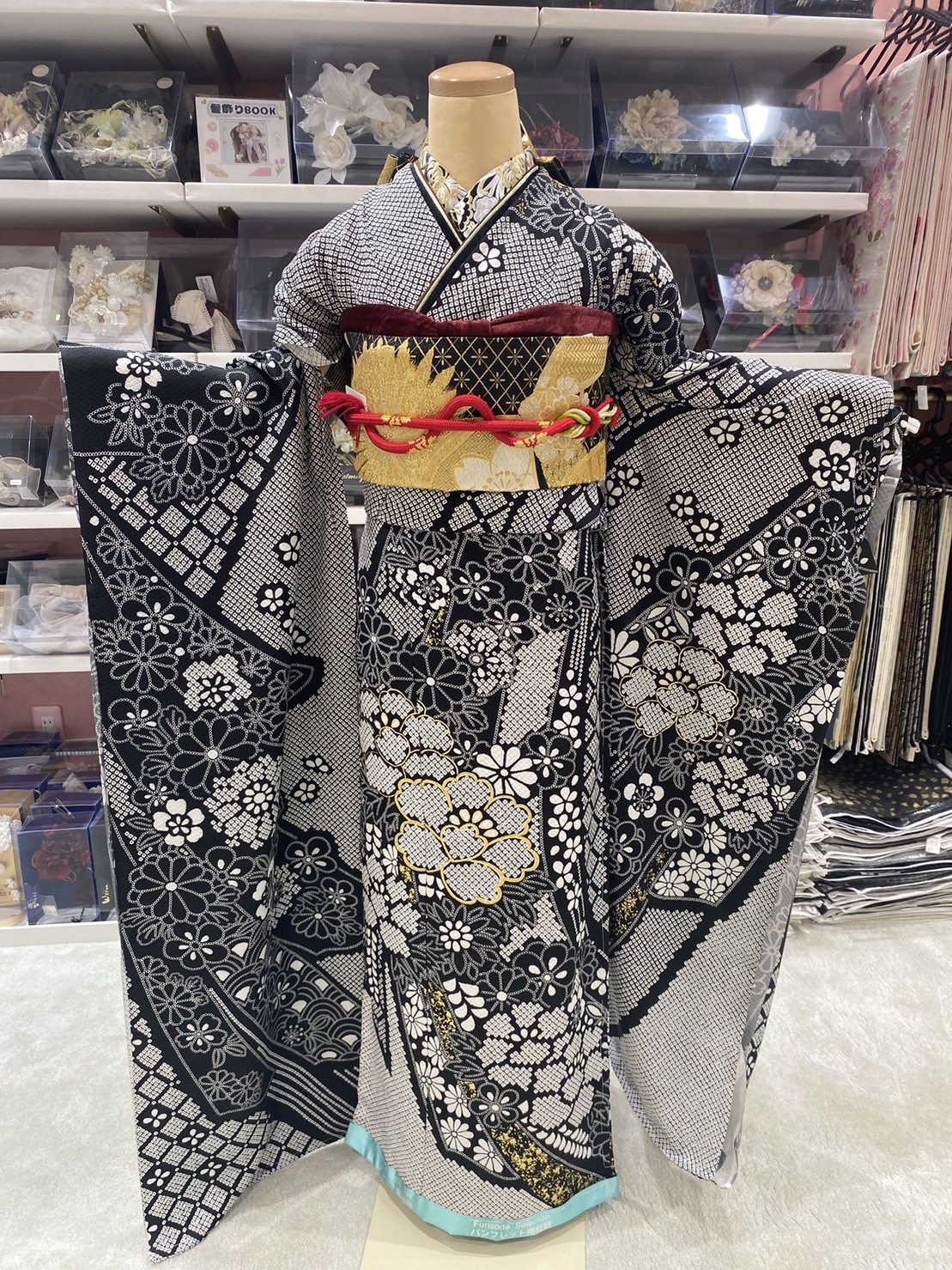 TAKAZEN姫路店　加古川市　たつの市　高砂市　人気振袖　振袖レンタル　姫路市　成人式　卒業式　袴　振袖　イマドキ振袖　香音　