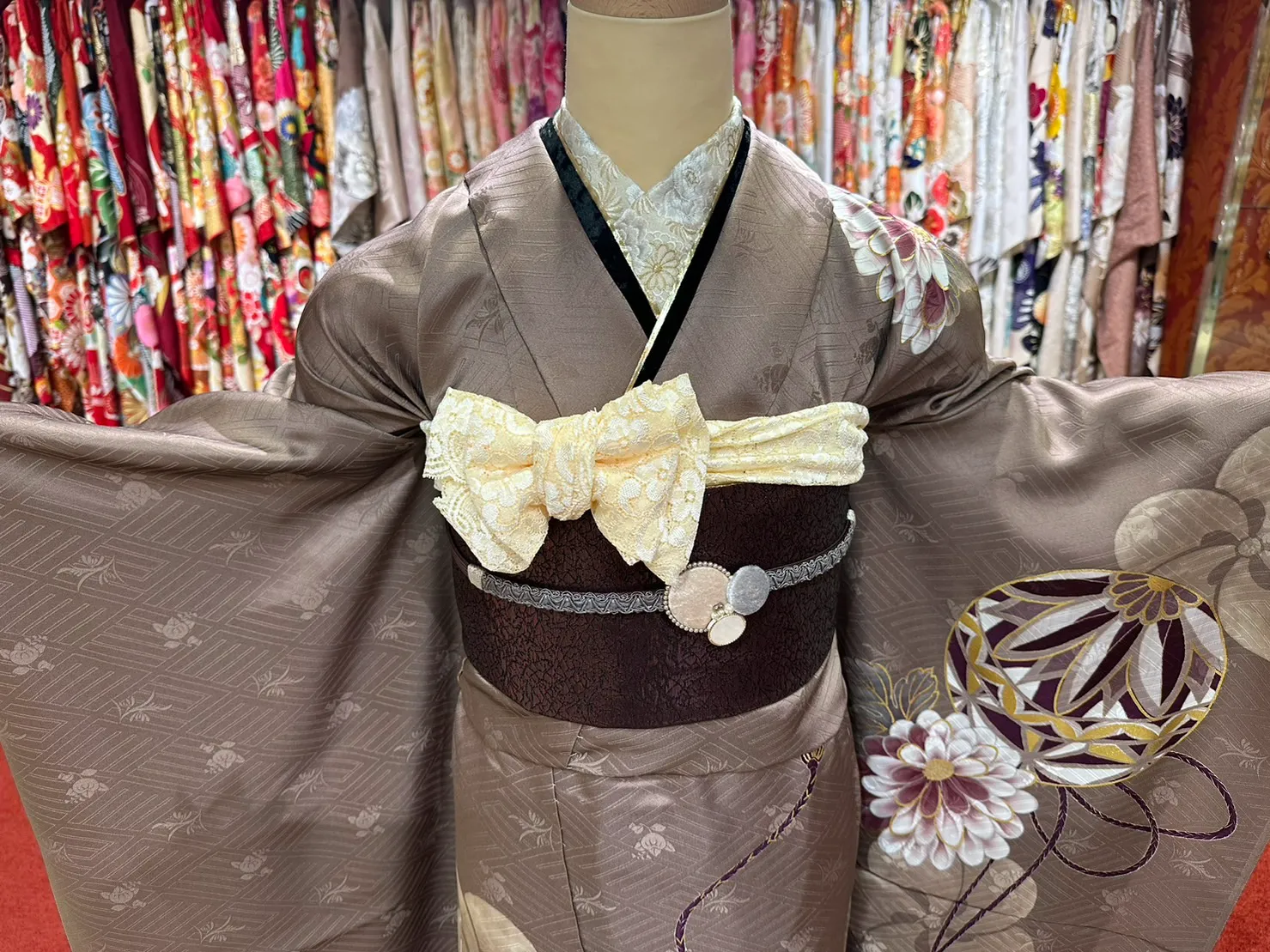 袴レンタル　振袖レンタル　くすみ　キラキラ　かわいい　梅田　大阪　安い　イマドキ　古典　くすみカラー　前撮り　ヴィンテージ　渋い