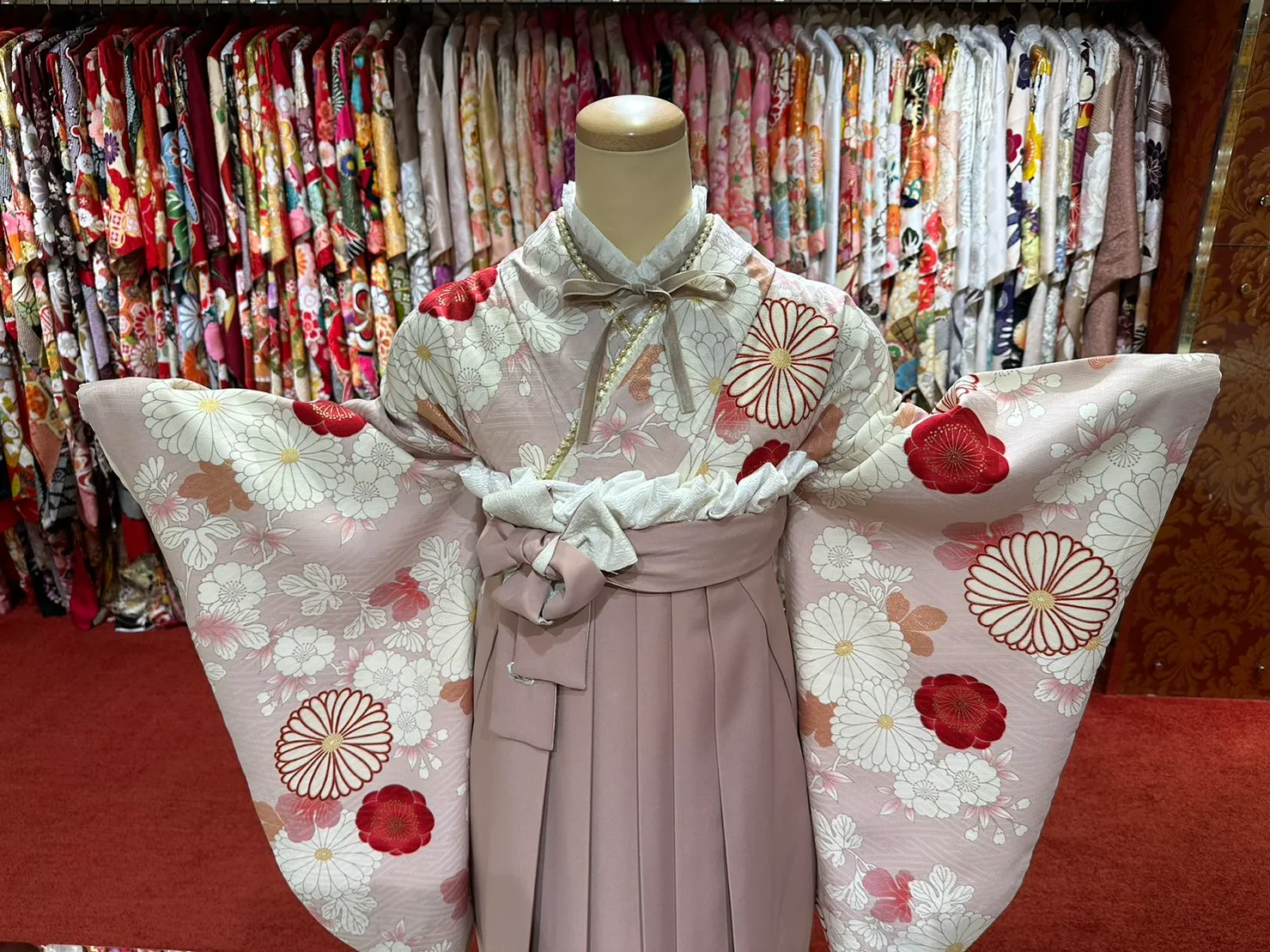 袴レンタル　大阪　梅田　安い　かわいい　イマドキ　新作　ピンク　くすみカラー　白　リボン　フリル