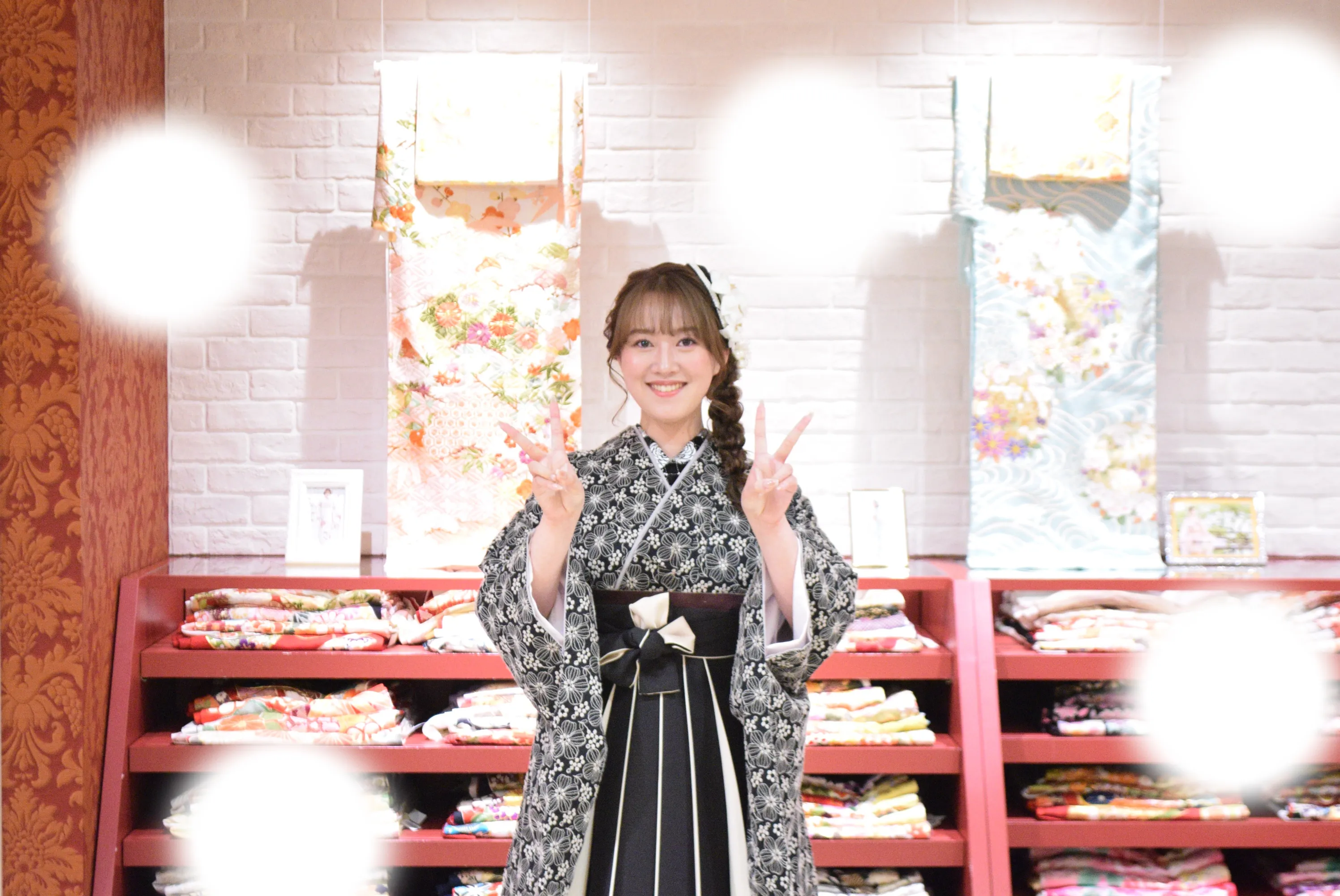 袴　振袖　レンタル　大阪　梅田　安い　かわいい　イマドキ　くすみカラー　レース　オシャレ　派手　被らない　個性的　シンプル　前撮り　ペット可