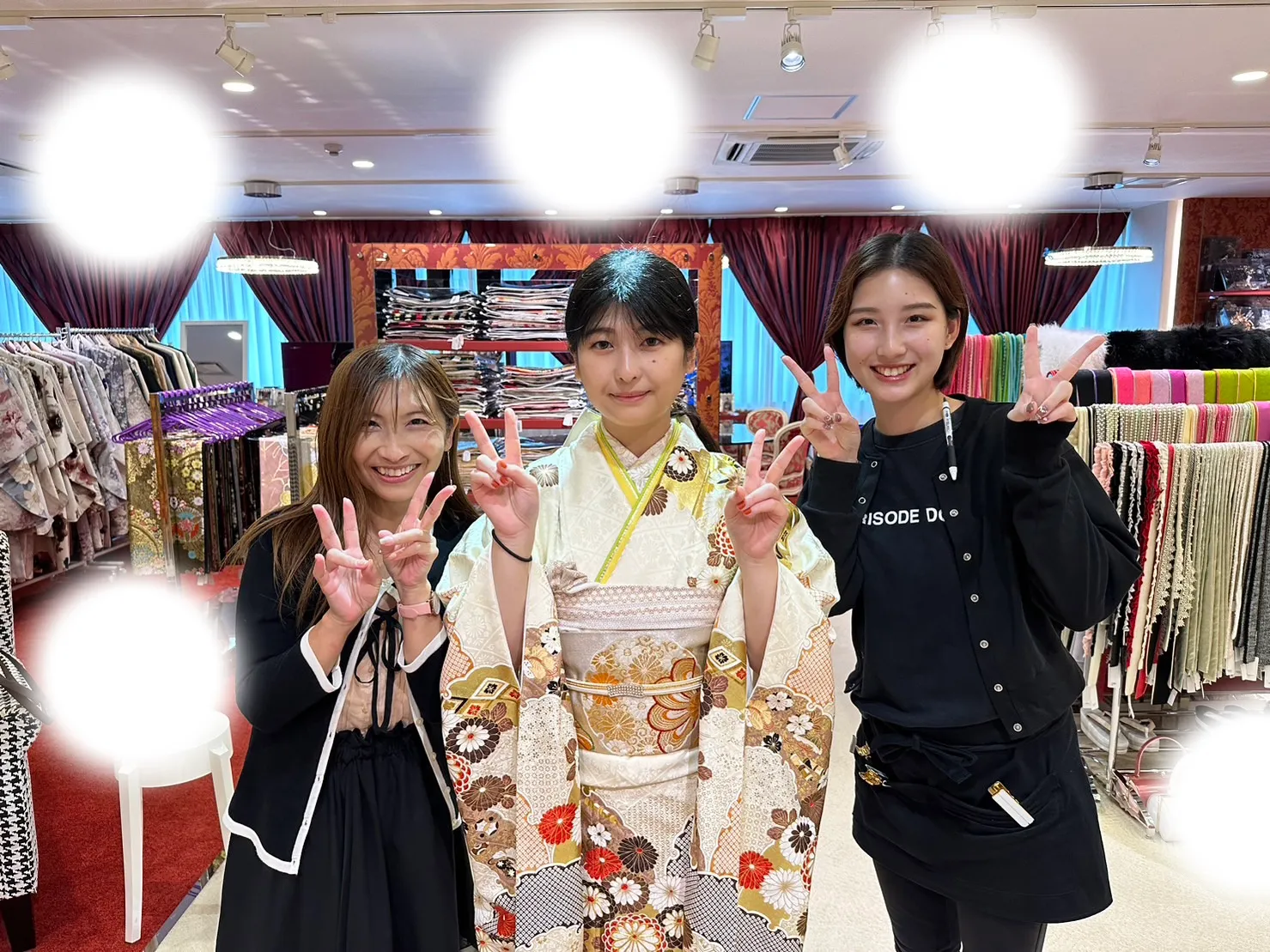 【TAKAZEN大阪梅田本店】♡1日　白地にきれいな古典の華やかな お振袖姫ちゃん♡