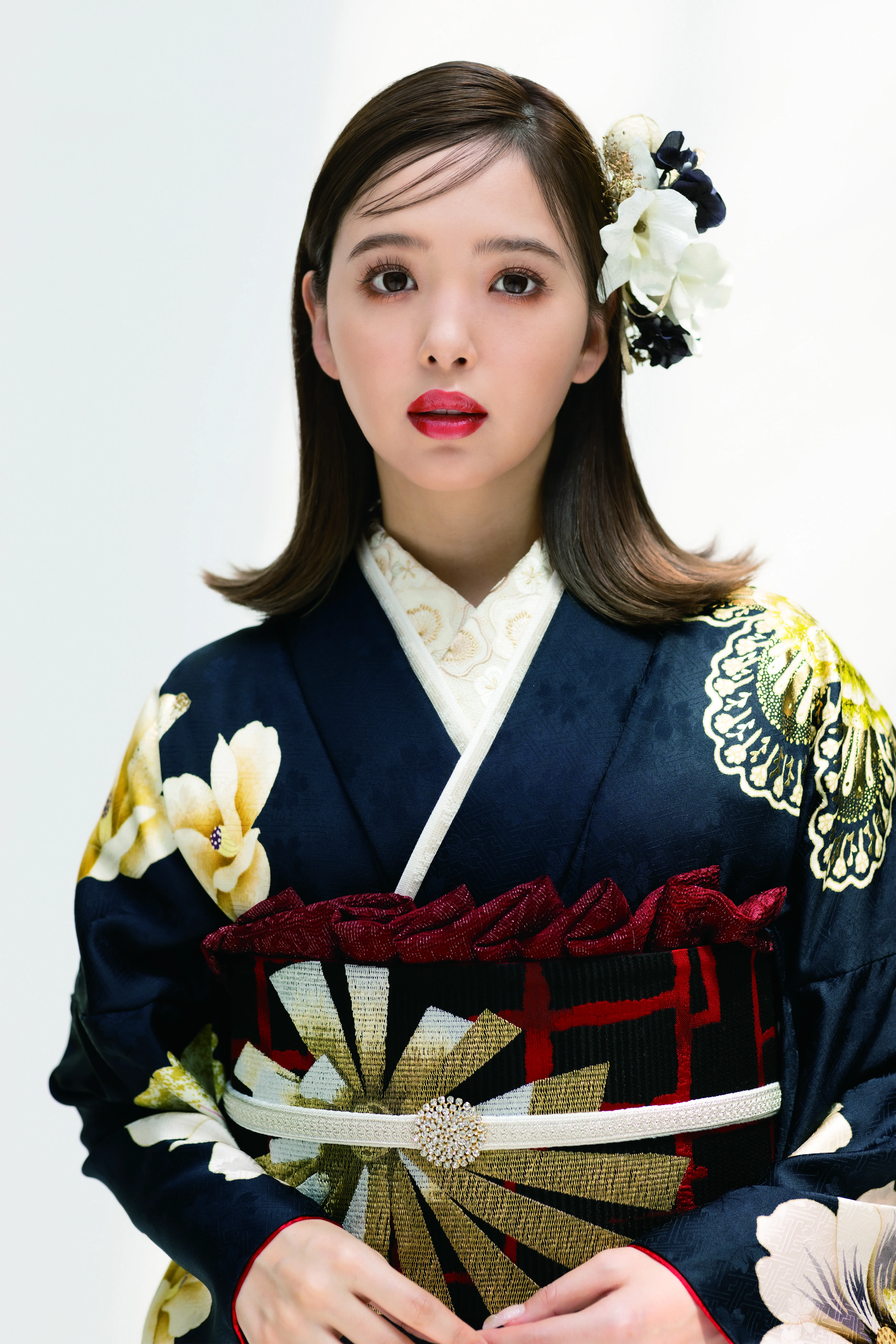 藤田ニコル　にこるん　振袖レンタル