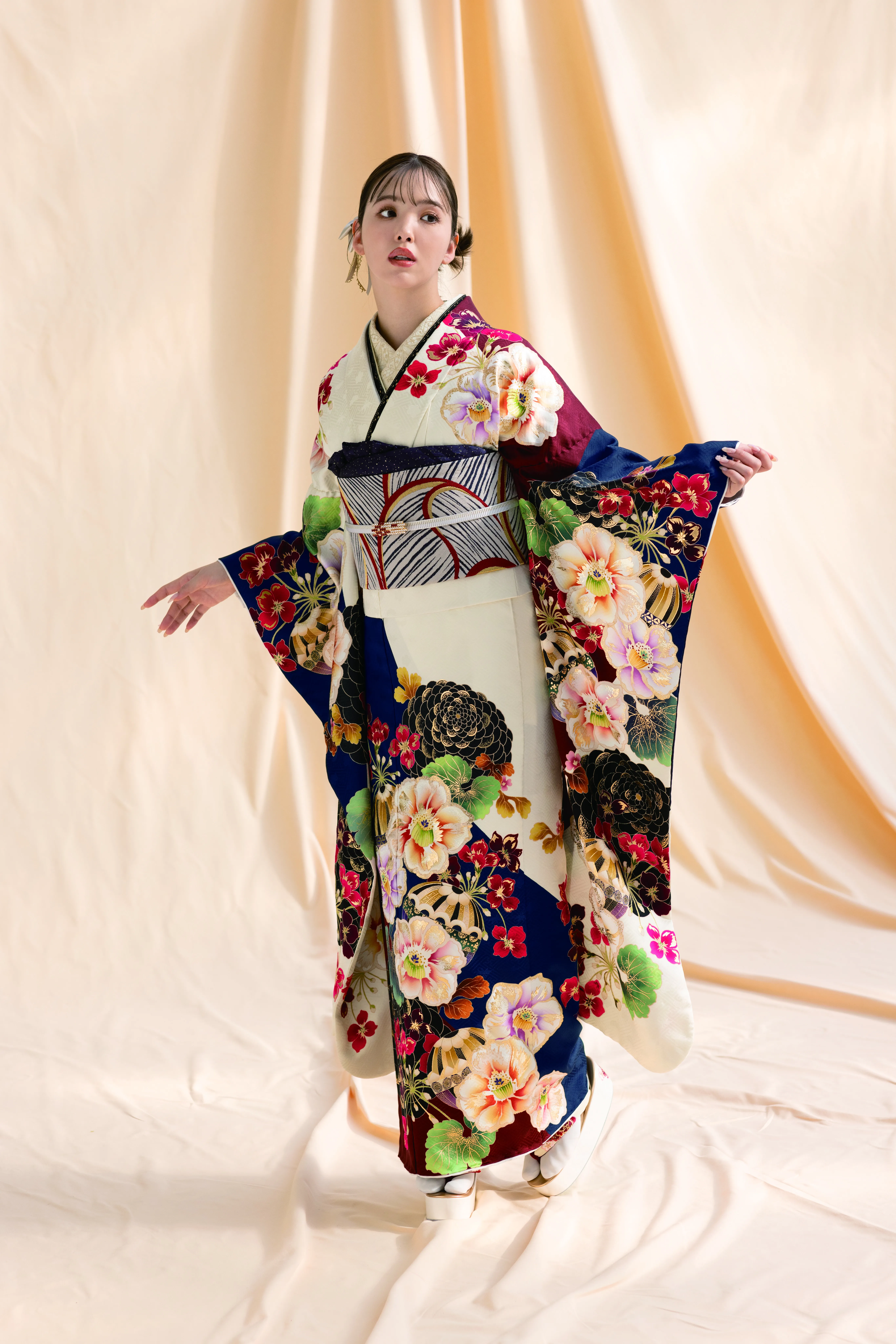 藤田ニコル　にこるん　振袖レンタル