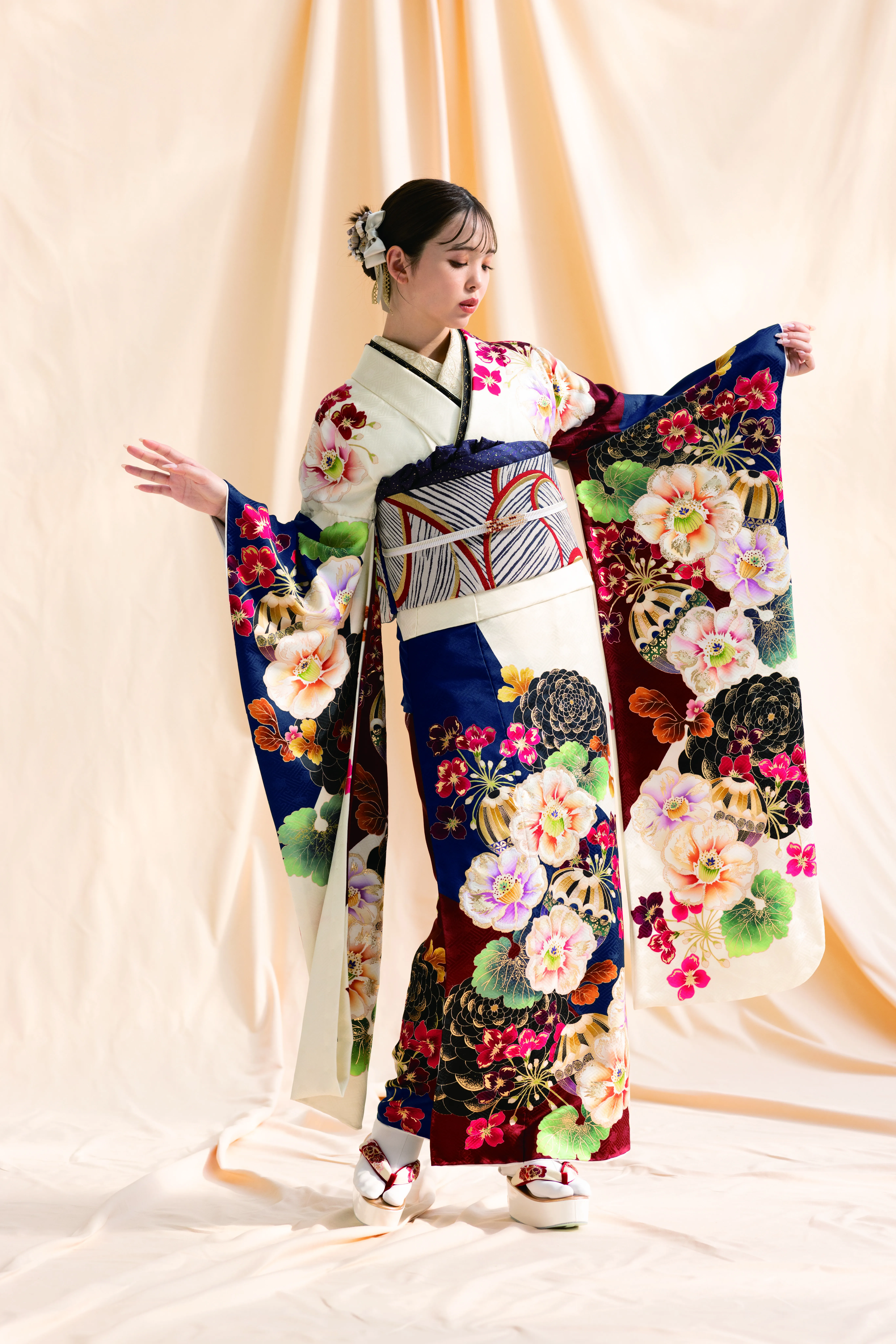 藤田ニコル　にこるん　振袖レンタル