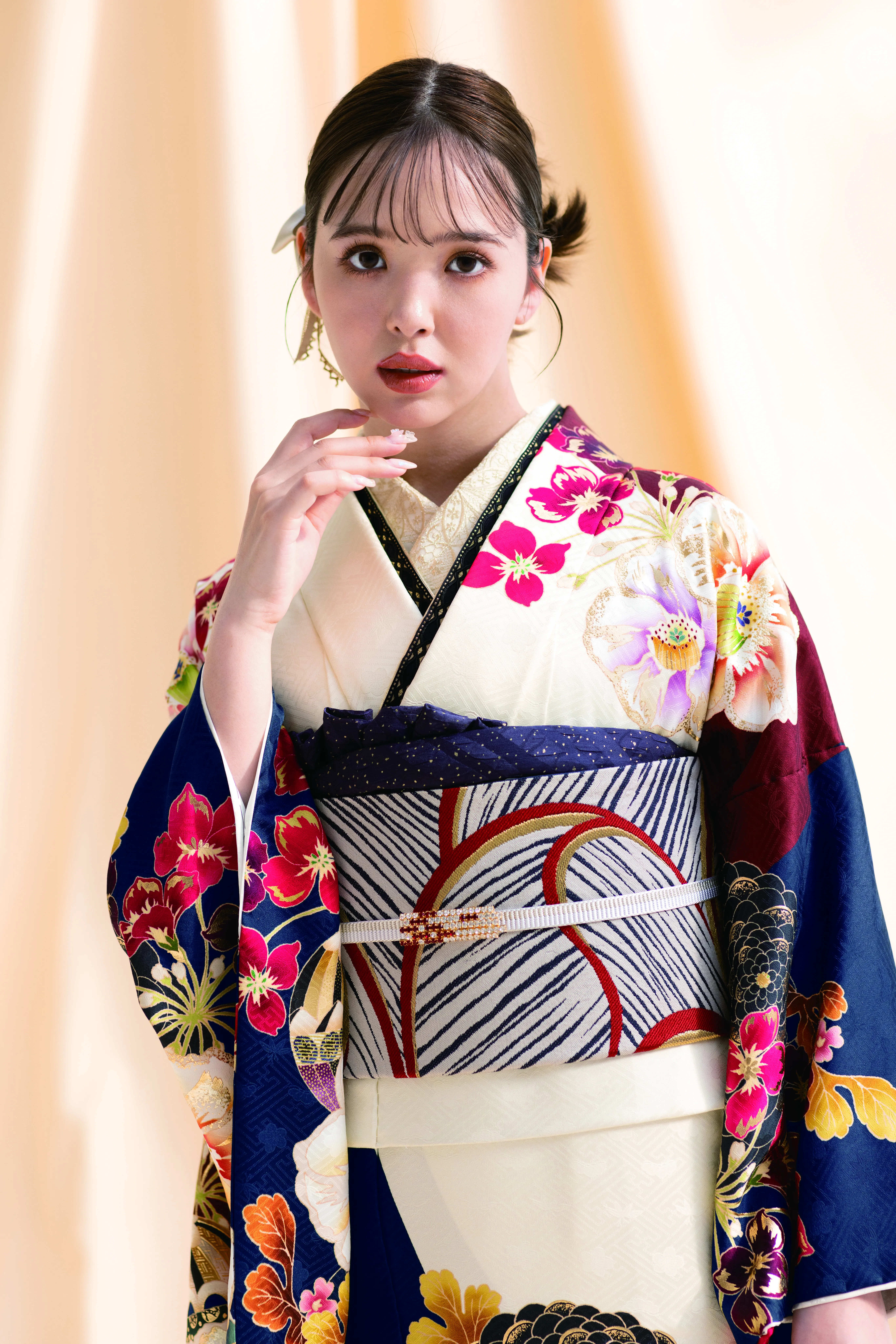 藤田ニコル　にこるん　振袖レンタル