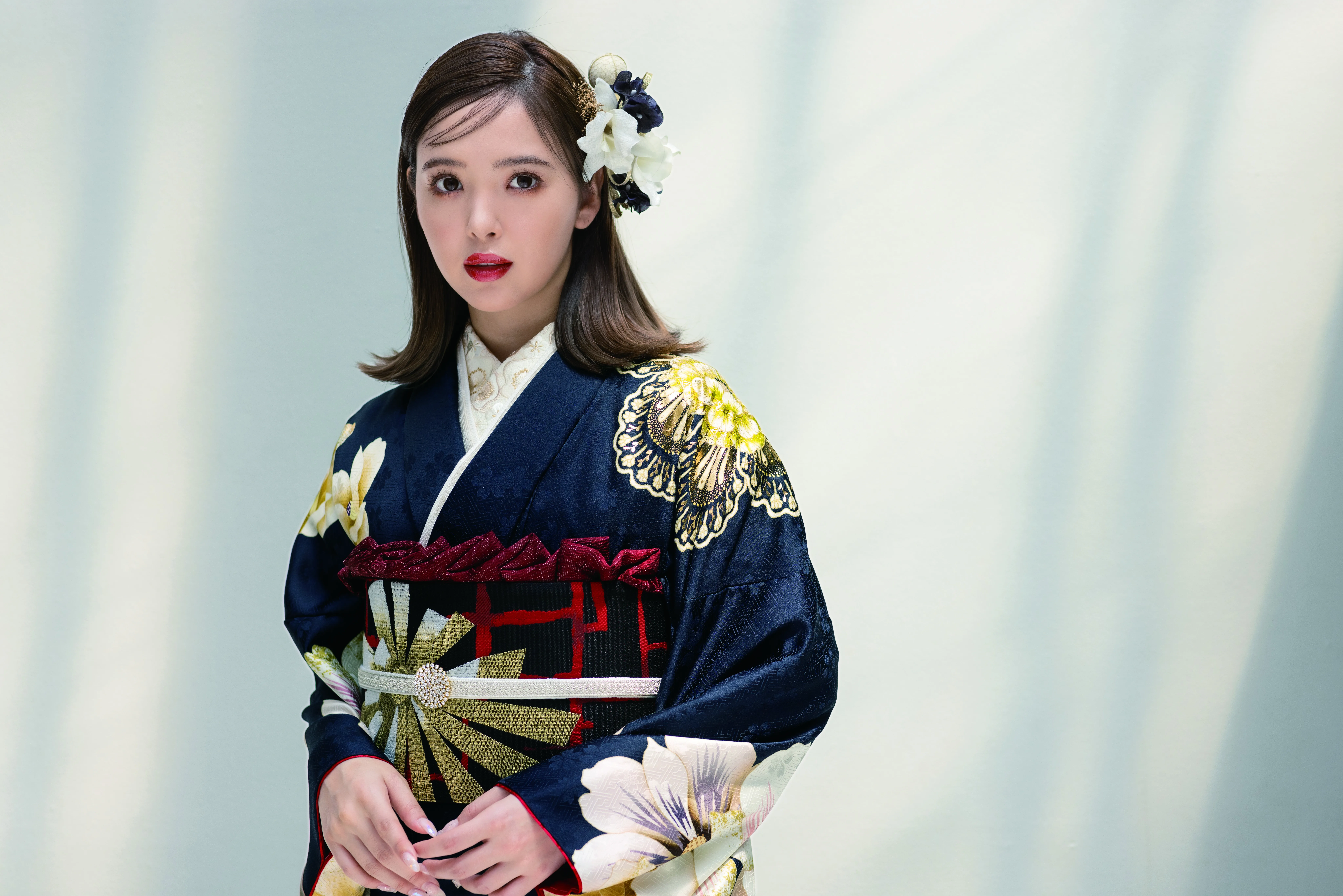 藤田ニコル　にこるん　振袖レンタル