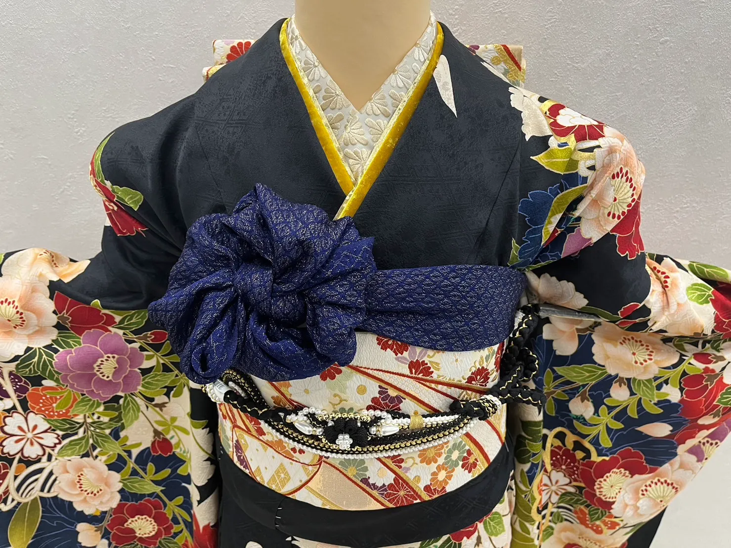 振袖レンタル　奈良　橿原　かわいい　おしゃれ　個性派　かわいい　かっこいい　くすみ　イマドキ　