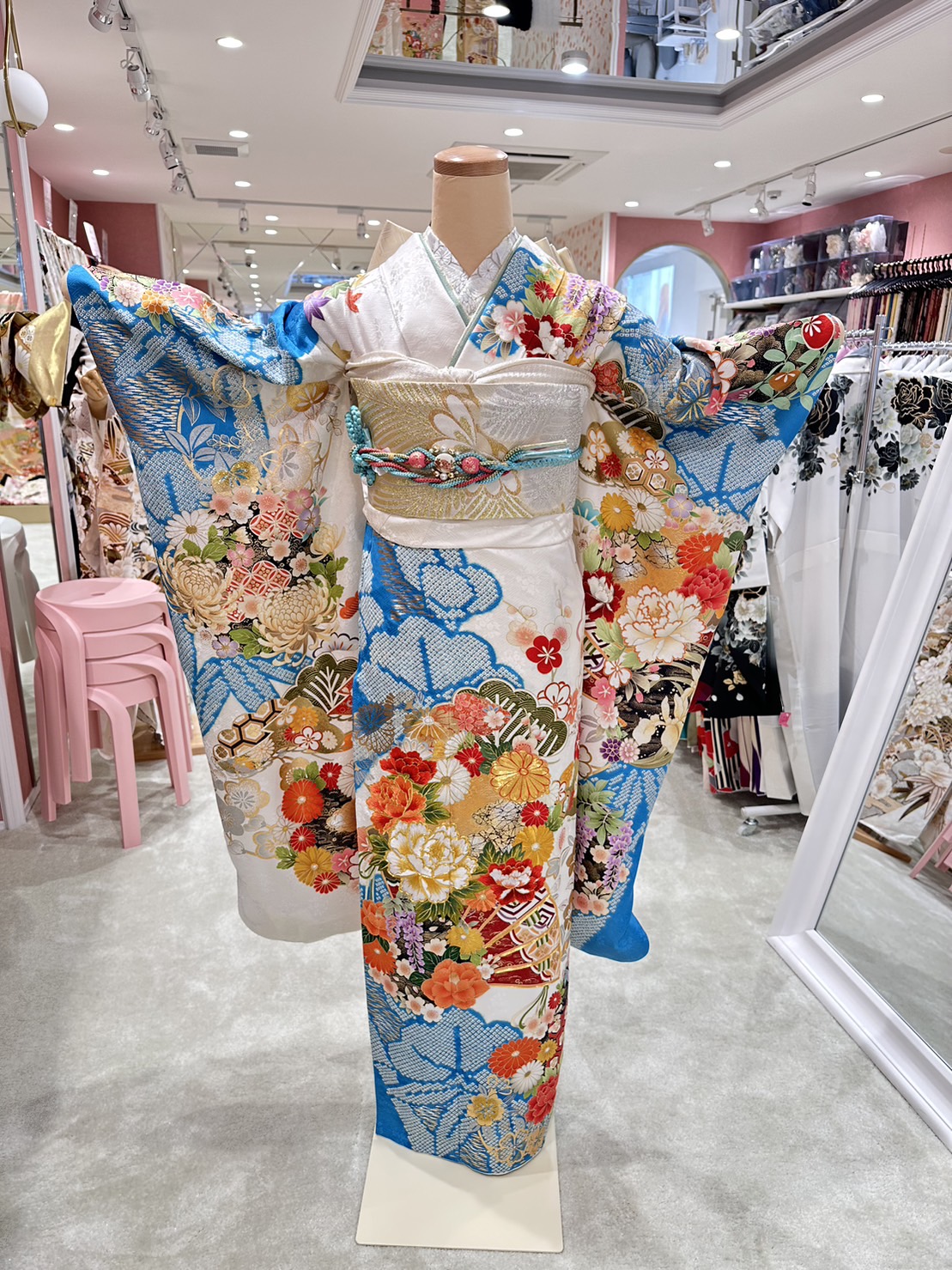 TAKAZEN姫路店　姫路市　成人式　卒業式　袴　振袖　イマドキ振袖　古典柄　口コミ　振袖レンタル　イマドキコーディネート　姫路市振袖レンタル　takazen　2024年成人 2025年成人　成人式　