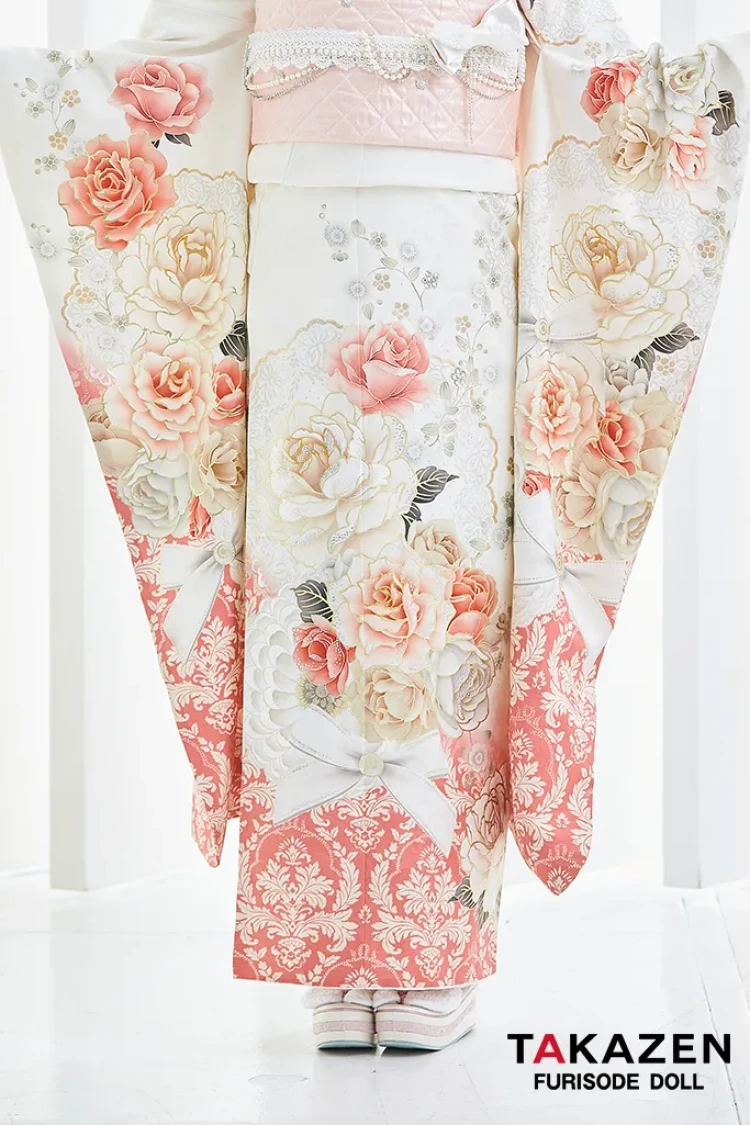 TAKAZENのレンタル振袖 ヘップバーンコスメカラー　白/ピンク/ピーチ　バラ柄/ブーケ柄　あざとかわいい　ガーリー　リボン　キラキラ　フェミニン　白宮みずほ【通販可】25006