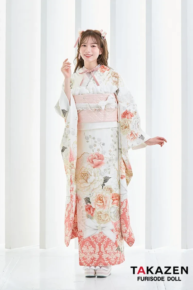 TAKAZENのレンタル振袖 ヘップバーンコスメカラー　白/ピンク/ピーチ　バラ柄/ブーケ柄　あざとかわいい　ガーリー　リボン　キラキラ　フェミニン　白宮みずほ【通販可】25006