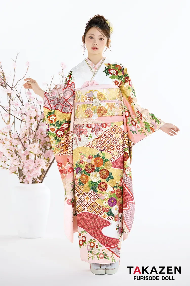 TAKAZENのレンタル振袖 最高級古典柄振袖 吉澤織物/最高級染繍桶絞り友禅 サーモンピンク/白/金 菊柄/吉祥文様 かわいい 南琴奈【通販可】25036