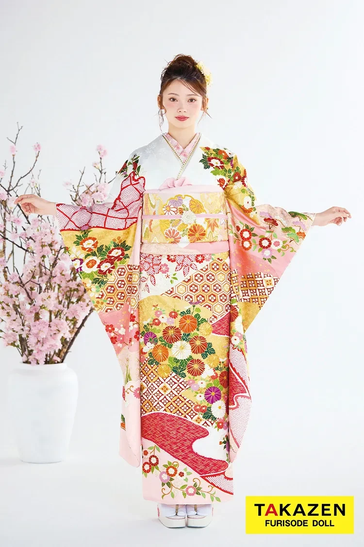 TAKAZENのレンタル振袖 最高級古典柄振袖 吉澤織物/最高級染繍桶絞り友禅 サーモンピンク/白/金 菊柄/吉祥文様 かわいい 南琴奈【通販可】25036