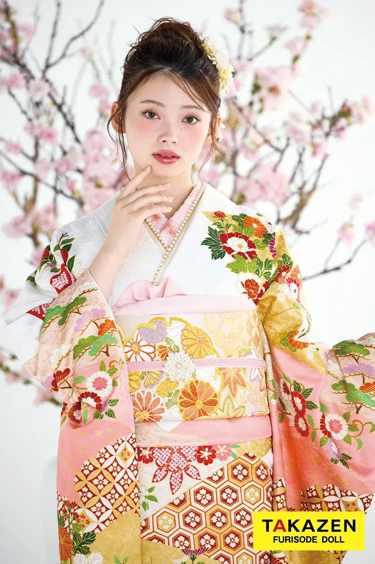 TAKAZENのレンタル振袖 最高級古典柄振袖 吉澤織物/最高級染繍桶絞り友禅 サーモンピンク/白/金 菊柄/吉祥文様 かわいい 南琴奈【通販可】25036
