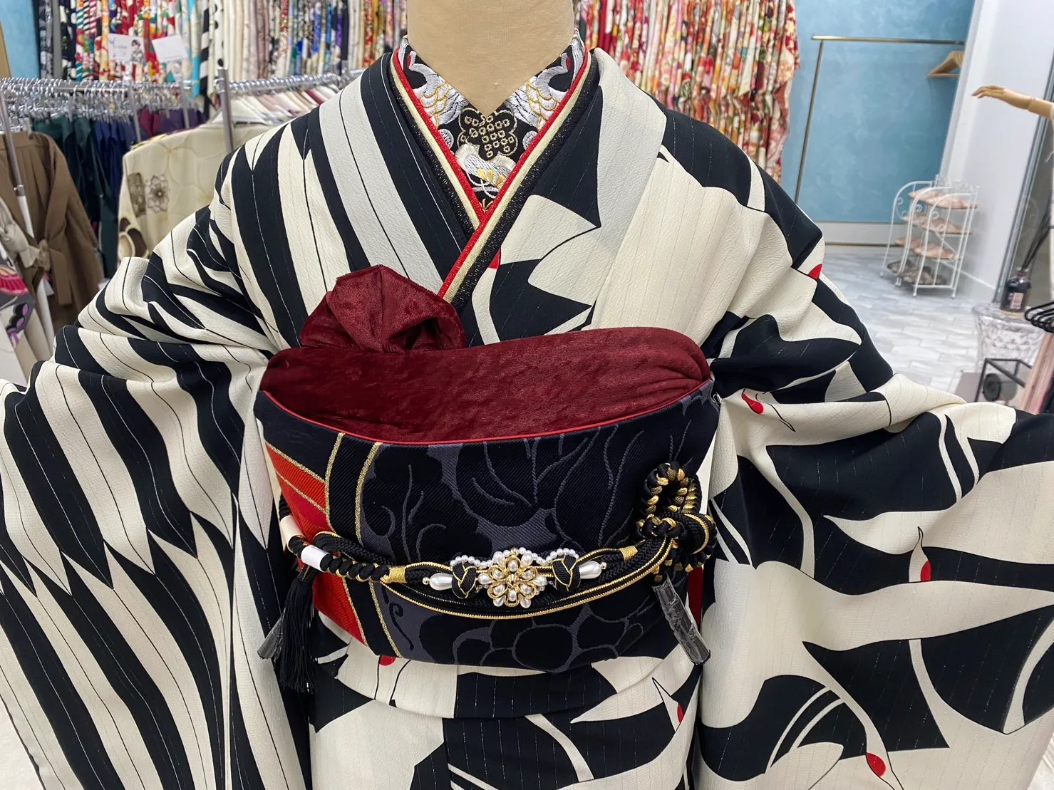 振袖レンタル　成人式　レトロ　個性的