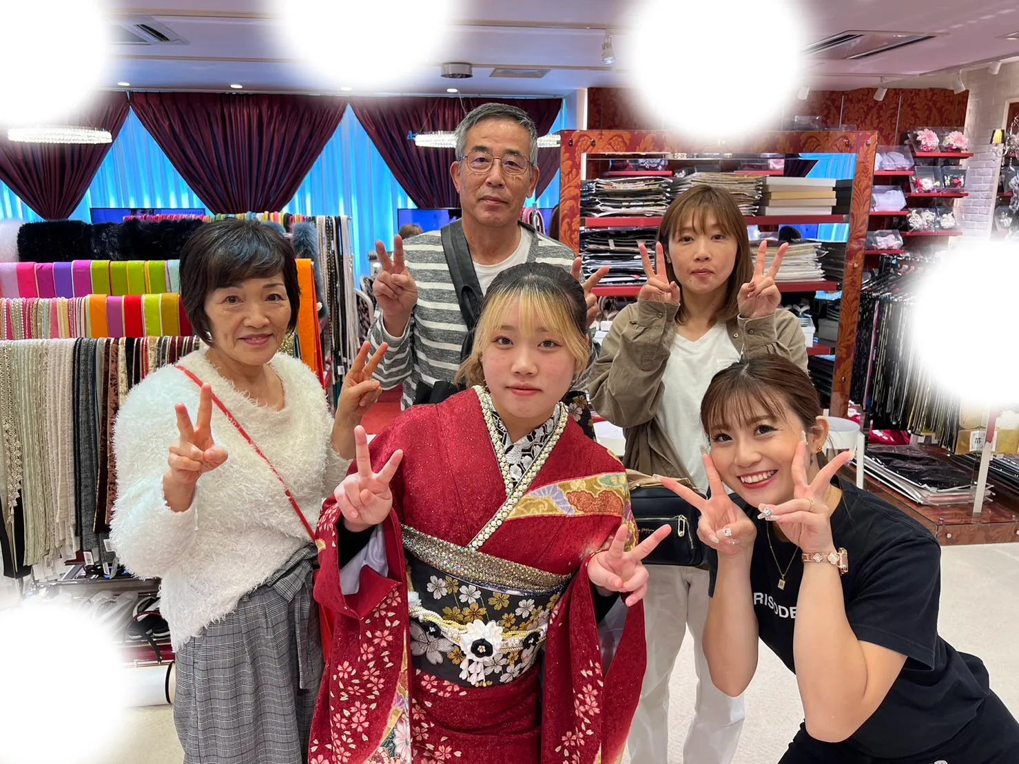 袴　振袖　レンタル　大阪　梅田　安い　かわいい　イマドキ　くすみカラー　レース　オシャレ　派手　被らない　個性的　シンプル　前撮り　ペット可