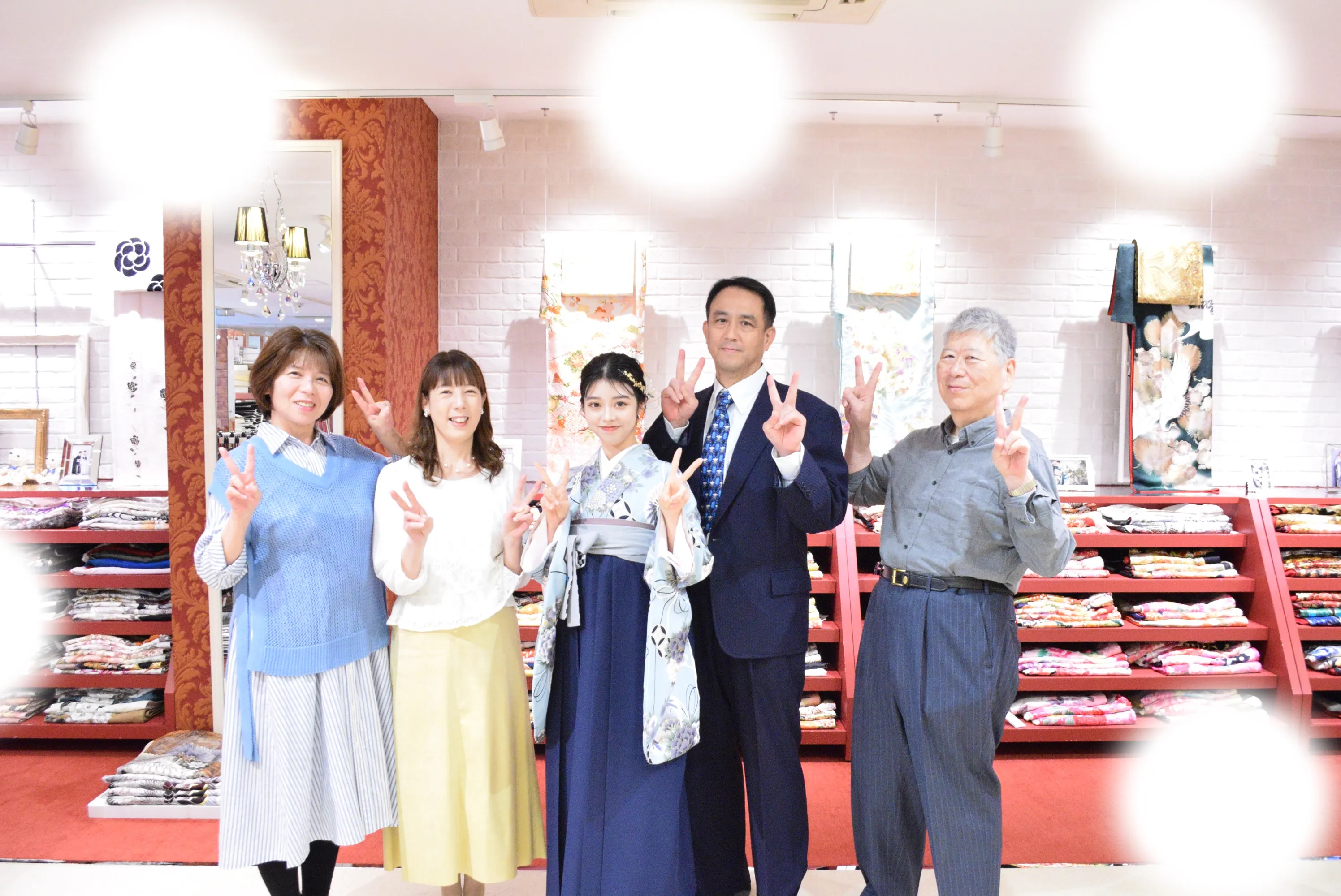 袴レンタル　振袖レンタル　くすみ　キラキラ　かわいい　梅田　大阪　安い　イマドキ　古典　くすみカラー　前撮り　ヴィンテージ　渋い