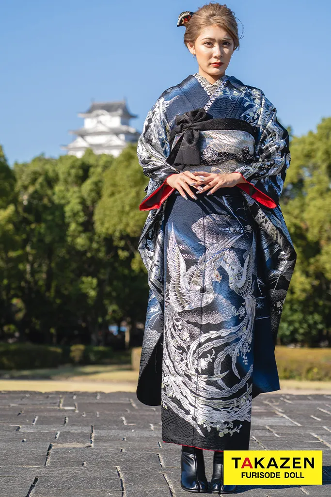 TAKAZENのレンタル振袖 ヴィンテージスタイル　黒/シルバー(銀色)　鳳凰柄　桂由美プレミアム　かっこいい　ブーツスタイル　スワロフスキー付き【通販可】G61