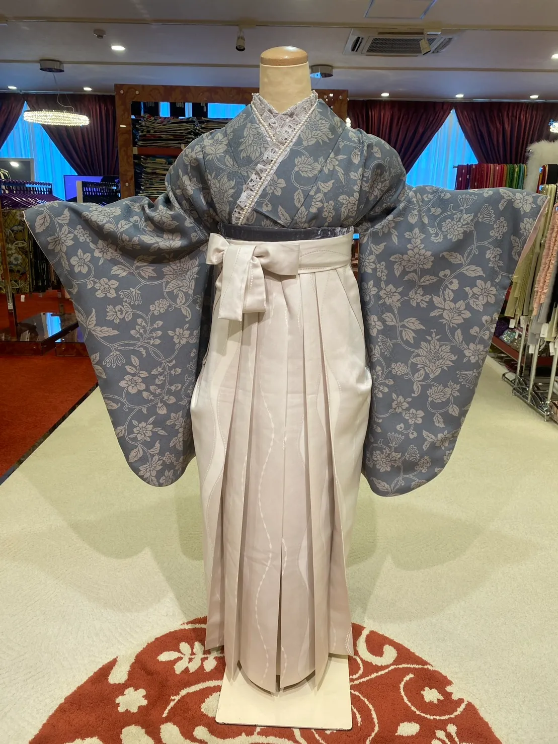 成人式　卒業式　TAKAZEN 袴レンタル