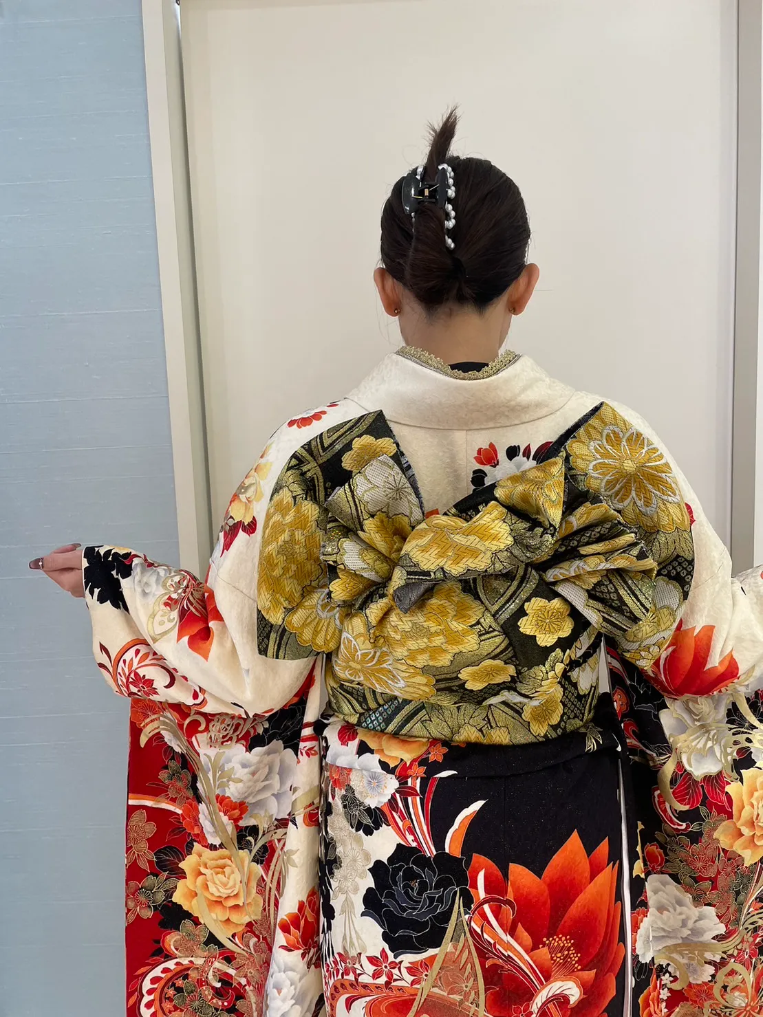 成人式　振袖レンタル　モード系