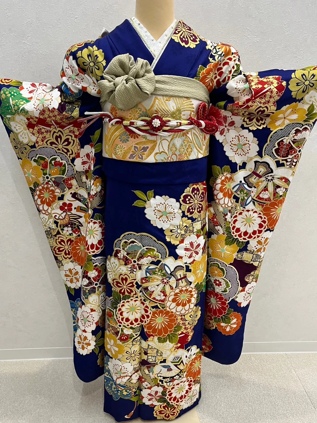 振袖レンタル　奈良　橿原　かわいい　おしゃれ　個性派　かわいい　かっこいい　くすみ　イマドキ　