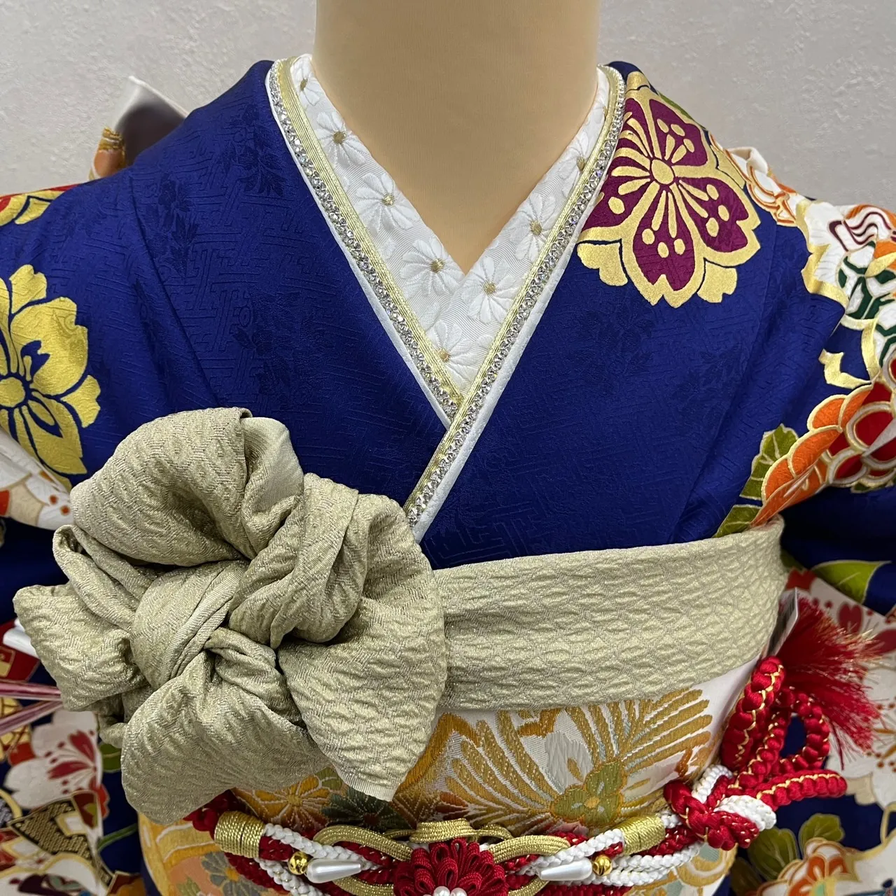 振袖レンタル　奈良　橿原　かわいい　おしゃれ　個性派　かわいい　かっこいい　くすみ　イマドキ　