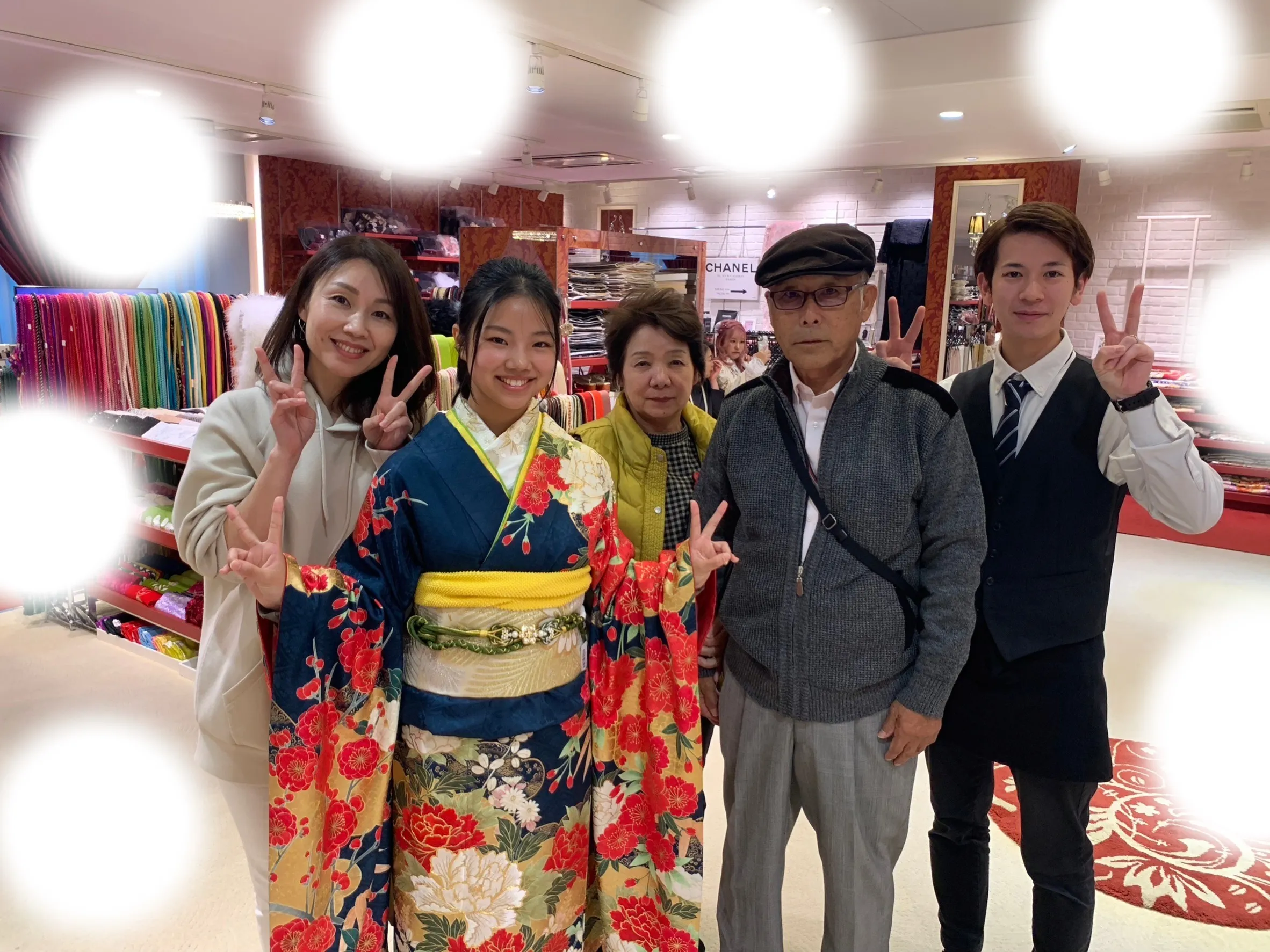 【TAKAZEN大阪梅田本店】♡12日　紺色で豪華な古典柄お振袖姫ちゃん♡