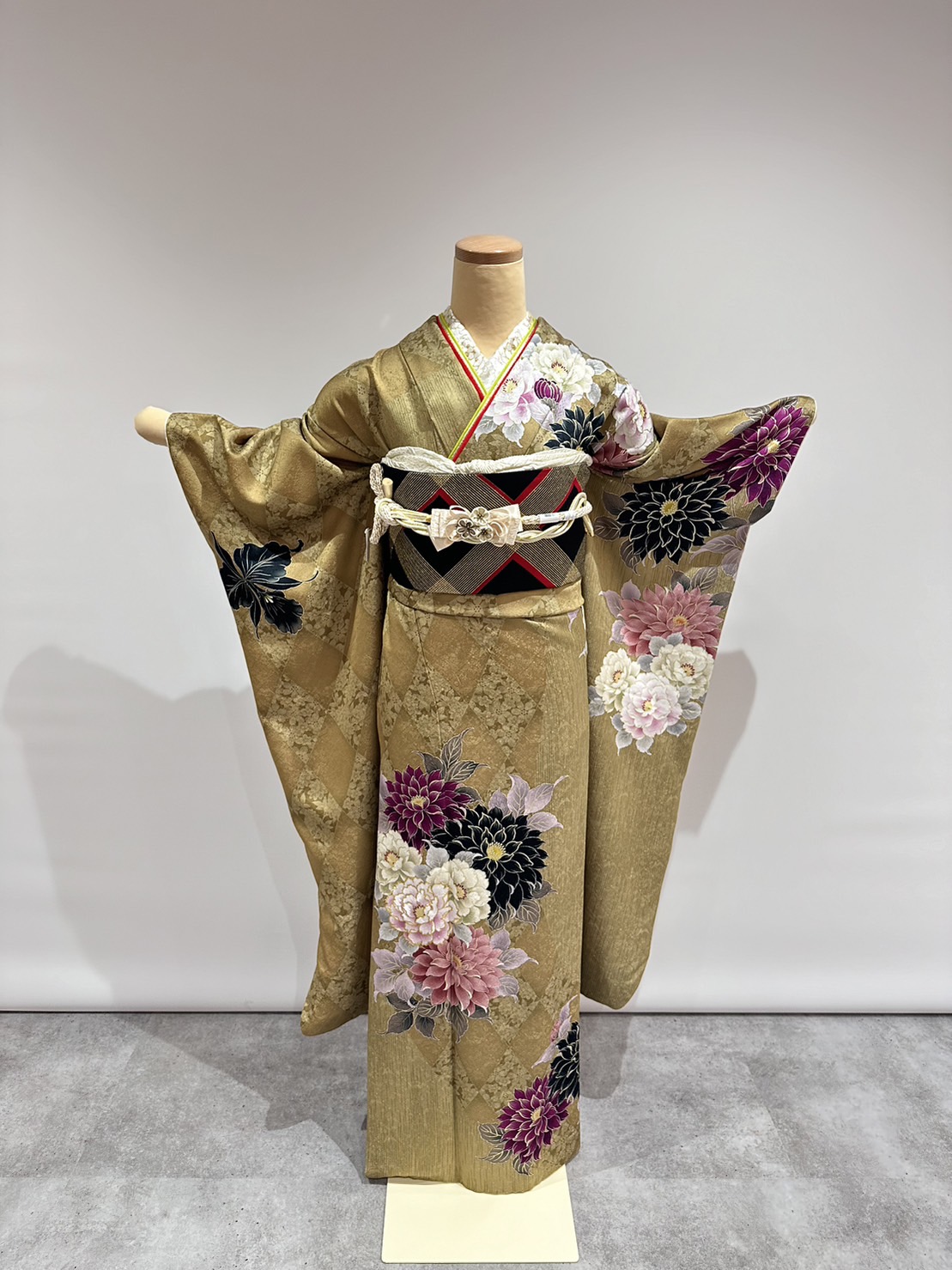 TAKAZEN姫路店　加古川市　高砂市　人気振袖　振袖レンタル　姫路市　成人式　卒業式　袴　振袖　イマドキ振袖　香音　