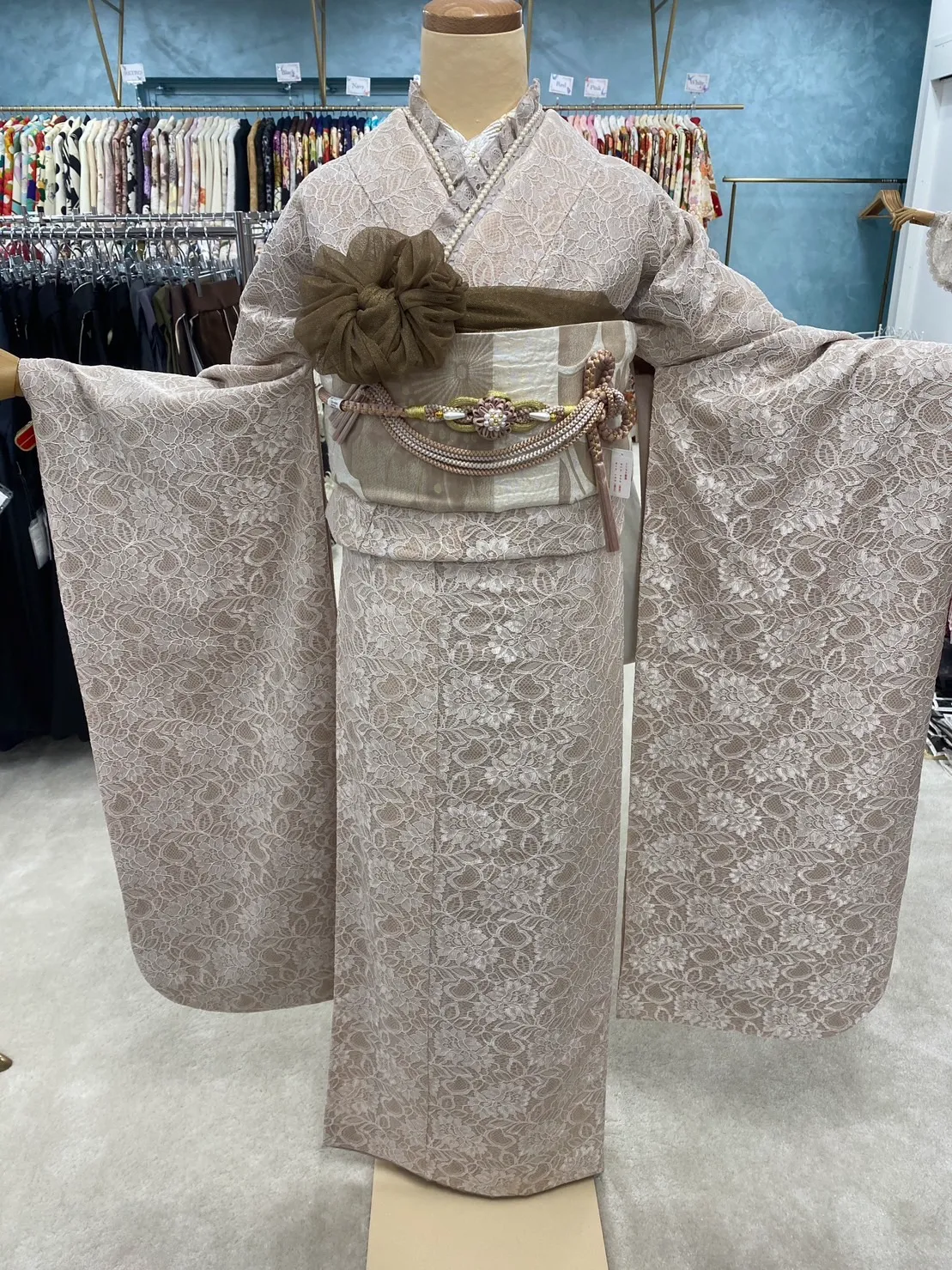 振袖レンタル　総レース　くすみ