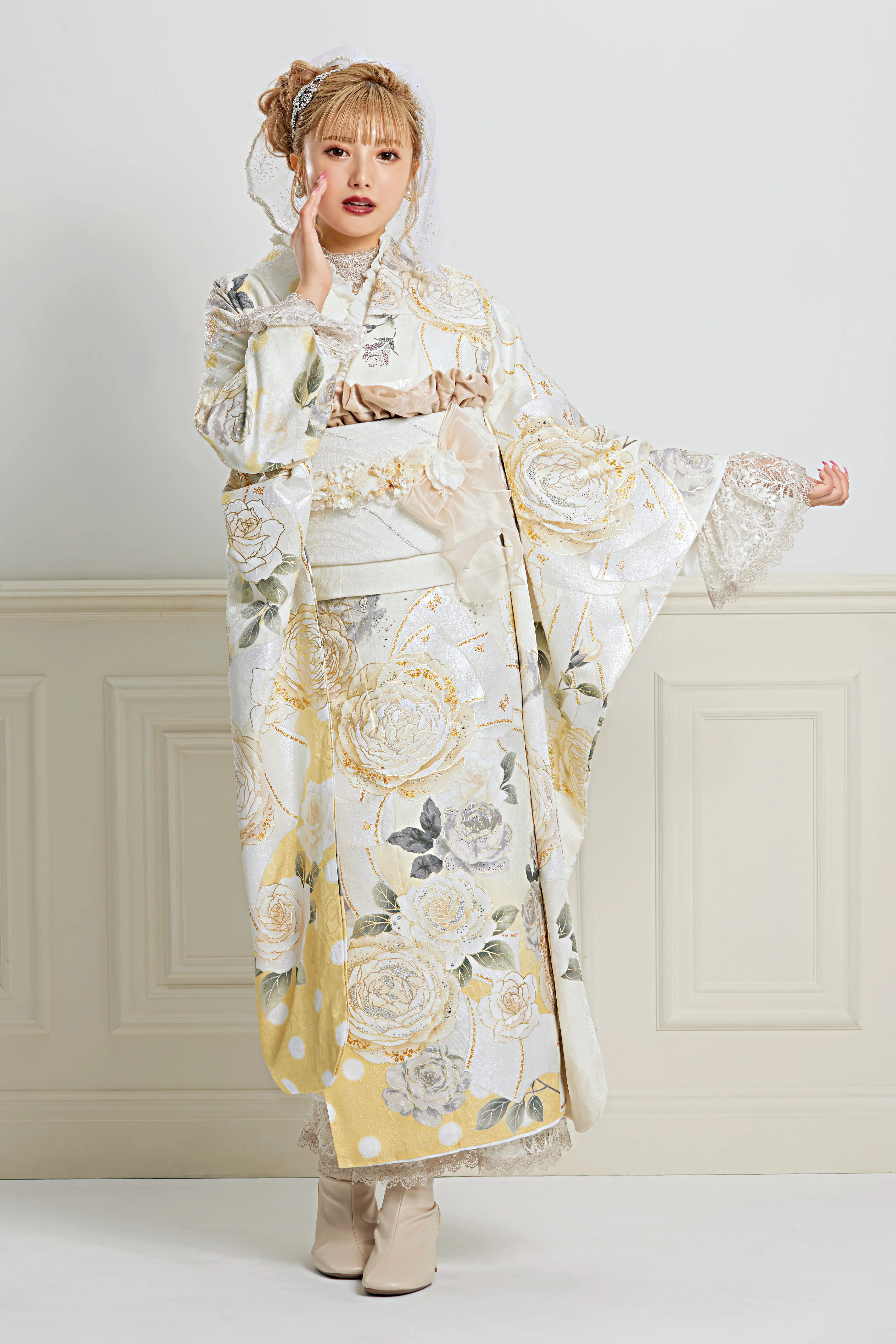 2024　2025　成人式　振袖レンタル　レース　最新小物　CHANELカラー　ヘップバーン　可愛い　キラキラ　ガーリー　女の子　イエロー　黄色
