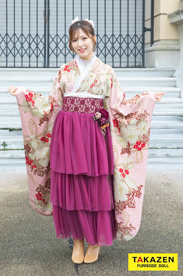 TAKAZENのレンタル袴 くすみカラーレトロ　ピンク/ダスティーカラー　ゴブラン織り風　かわいい　ガーリー　アンティーク調　ブーツコーデ【通販可】R25004