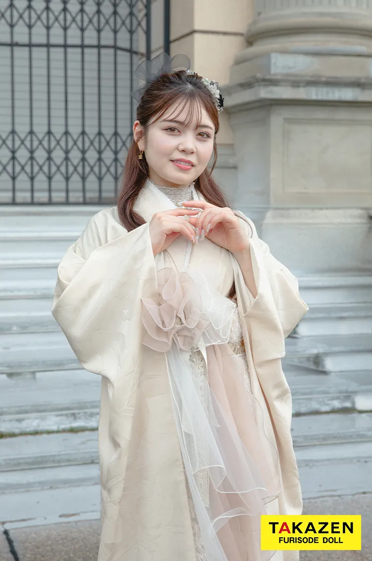 TAKAZENのレンタル袴 最新作レトロ　クリーム/白　無地　シンプル　かわいい　ドレス袴　トレンド　ブーツスタイル　シャギー素材【通販可】R25009