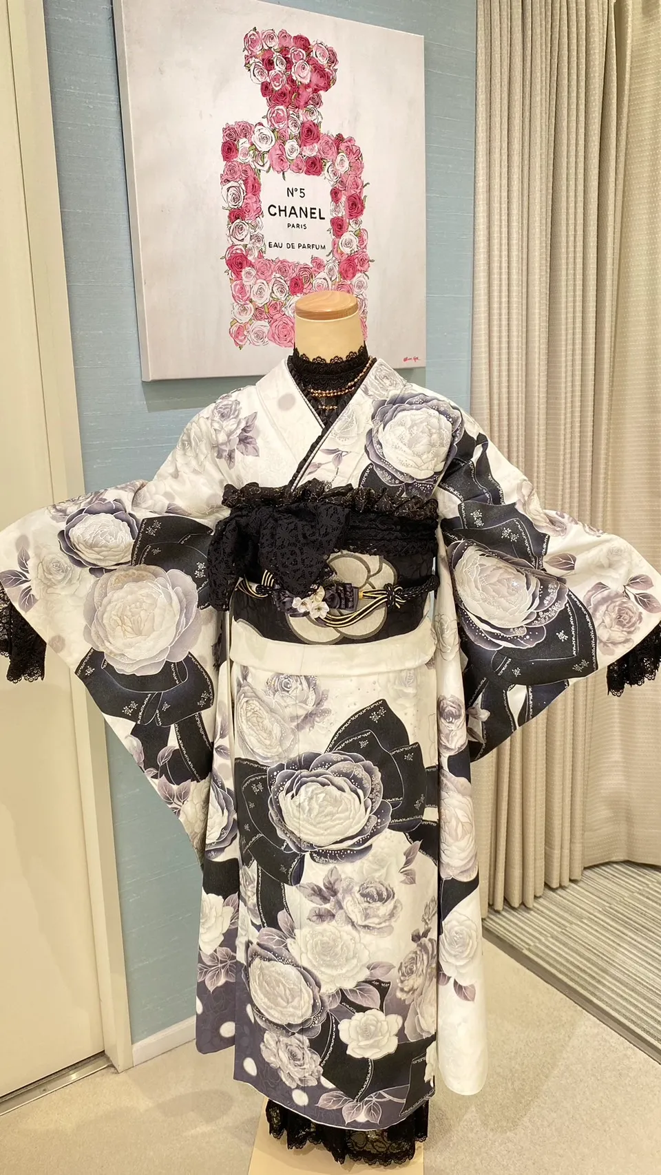 2024　2025　成人式　振袖レンタル　レース　最新小物　CHANEL　ヘップバーン