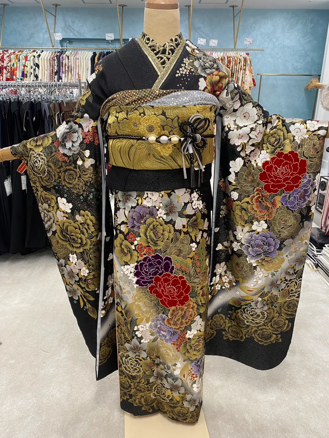 成人式　振袖レンタル　なんば　心斎橋　古典　かっこいい　黒
